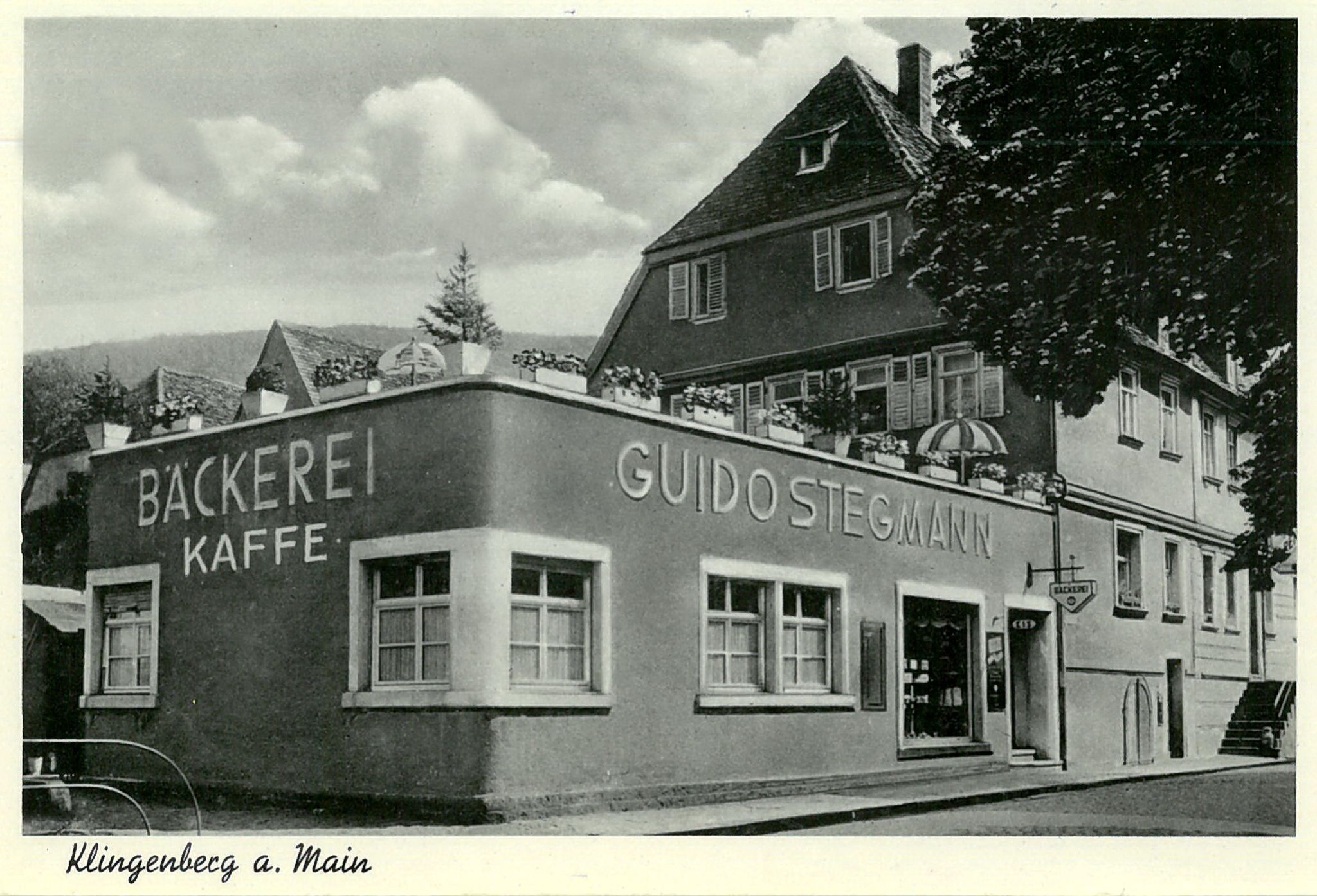 Das Bäckerei-Café (Ansichtskarte um 1940)