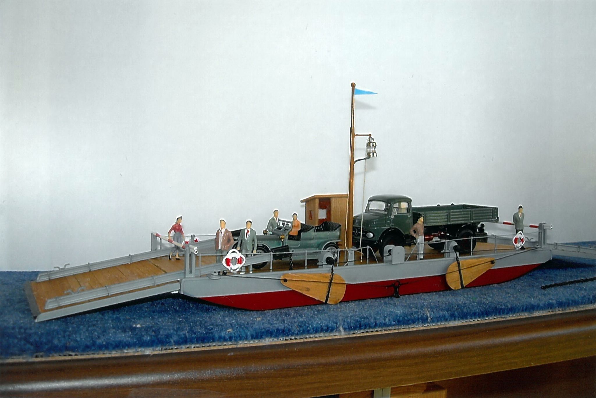 Modell der Mainfähre, die nach dem Krieg von 1945 bis 1949 eingesetzt wurde.