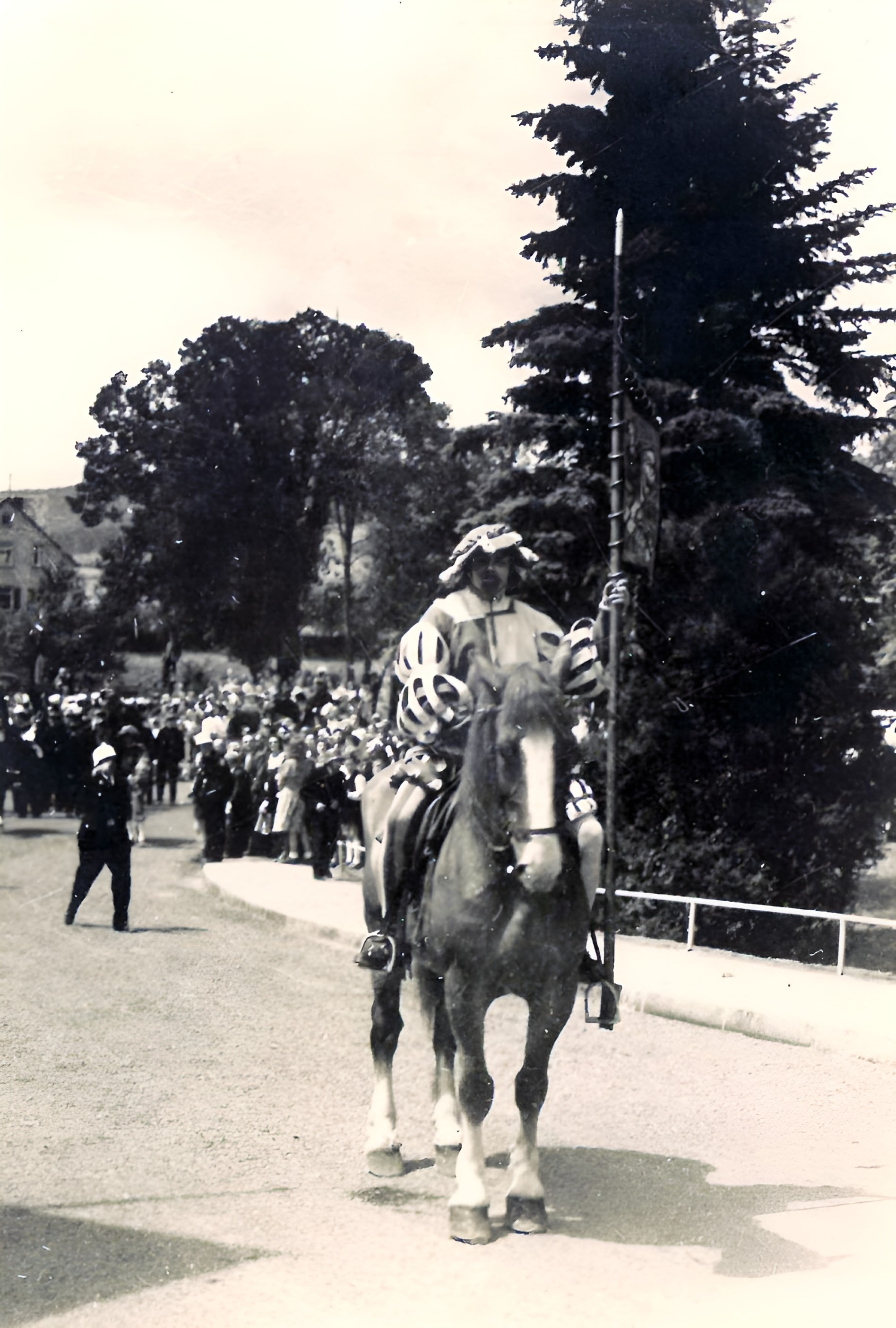 Festzug anl. der Brückeneinweihung am 29. Juni 1949