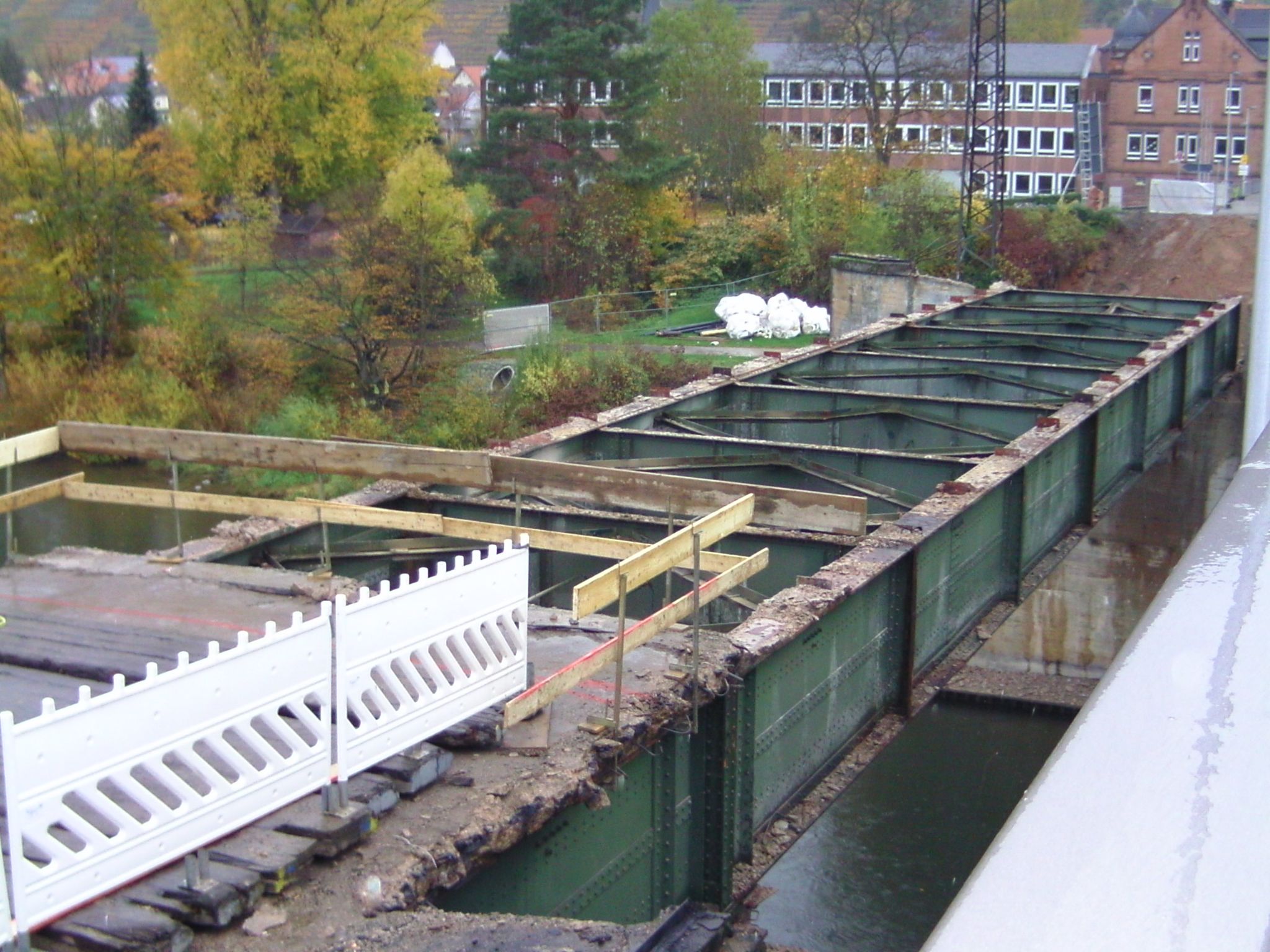 Abriss der alten Mainbrücke im Jahr 2012
