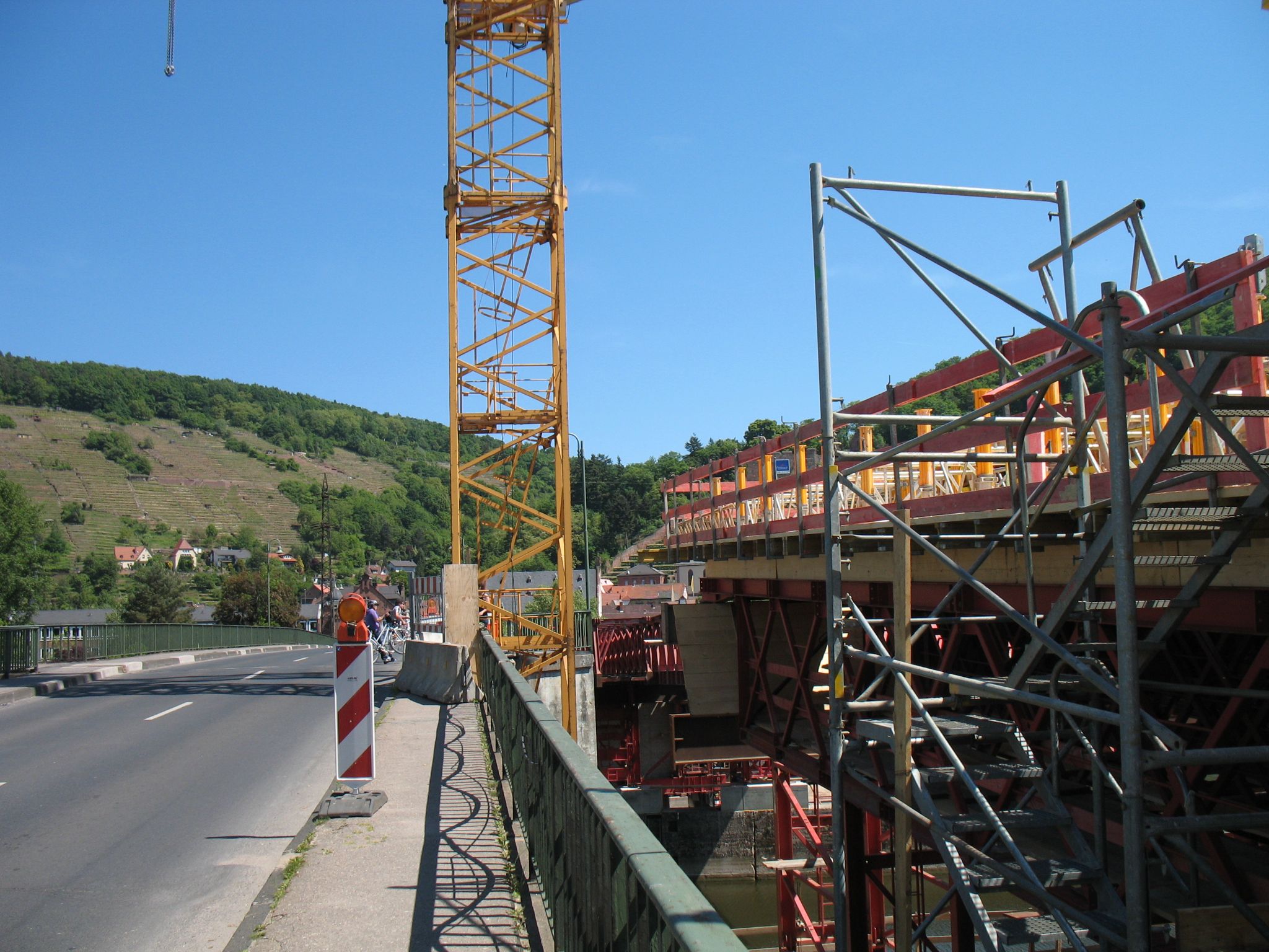 Der Unterbau beginnt