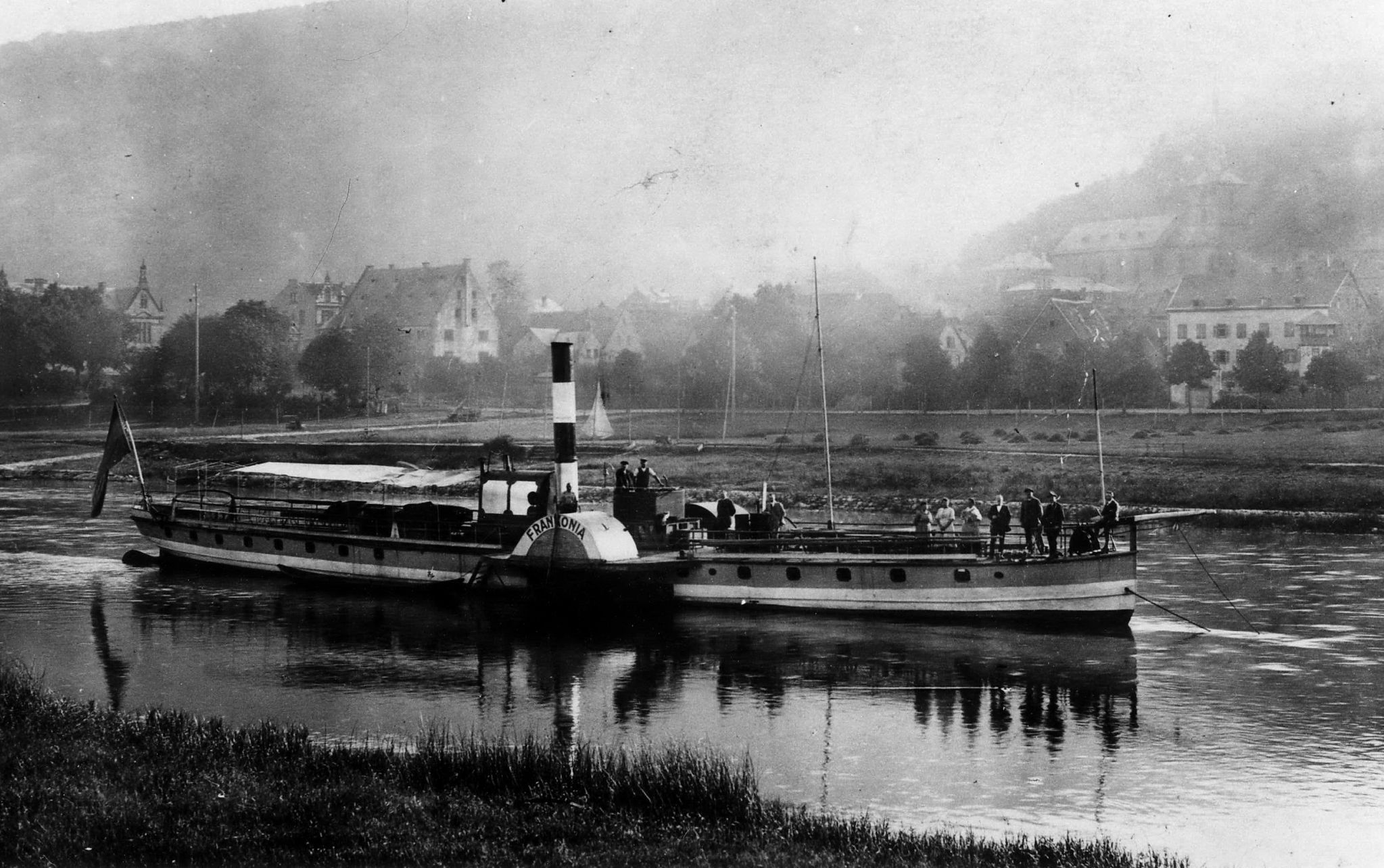 Raddampfer "Frankonia" vor Klingenberg