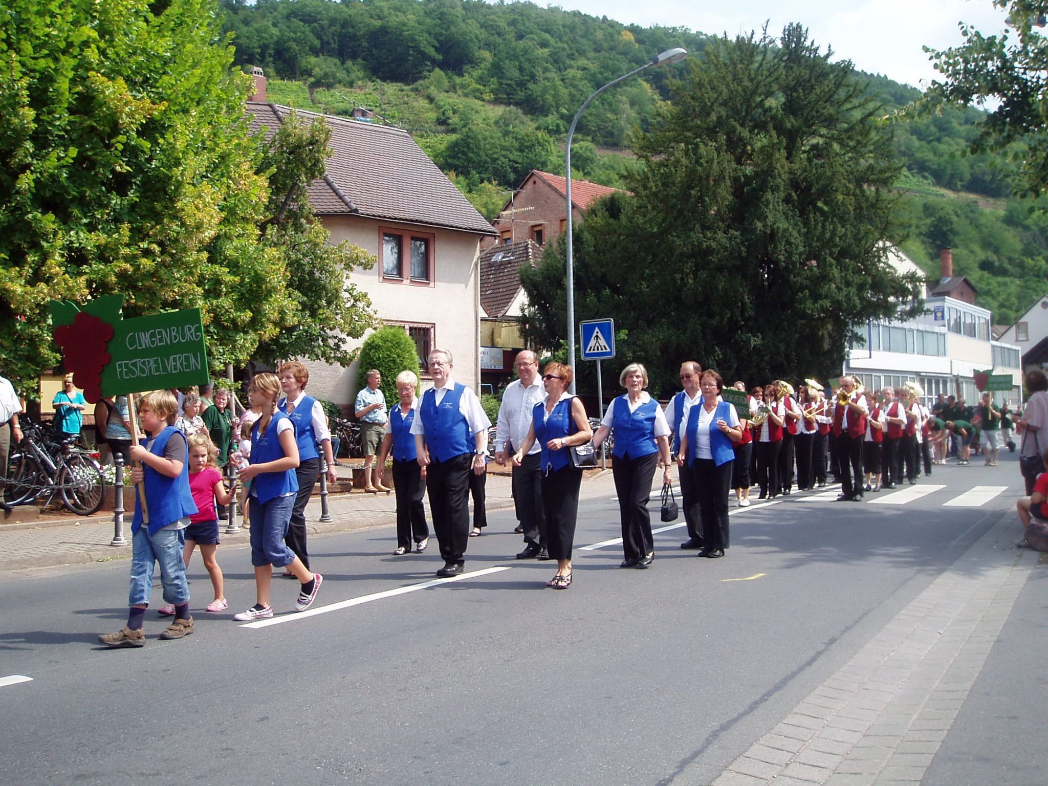 Festzug anl. 100 Jahre Weinbauverein