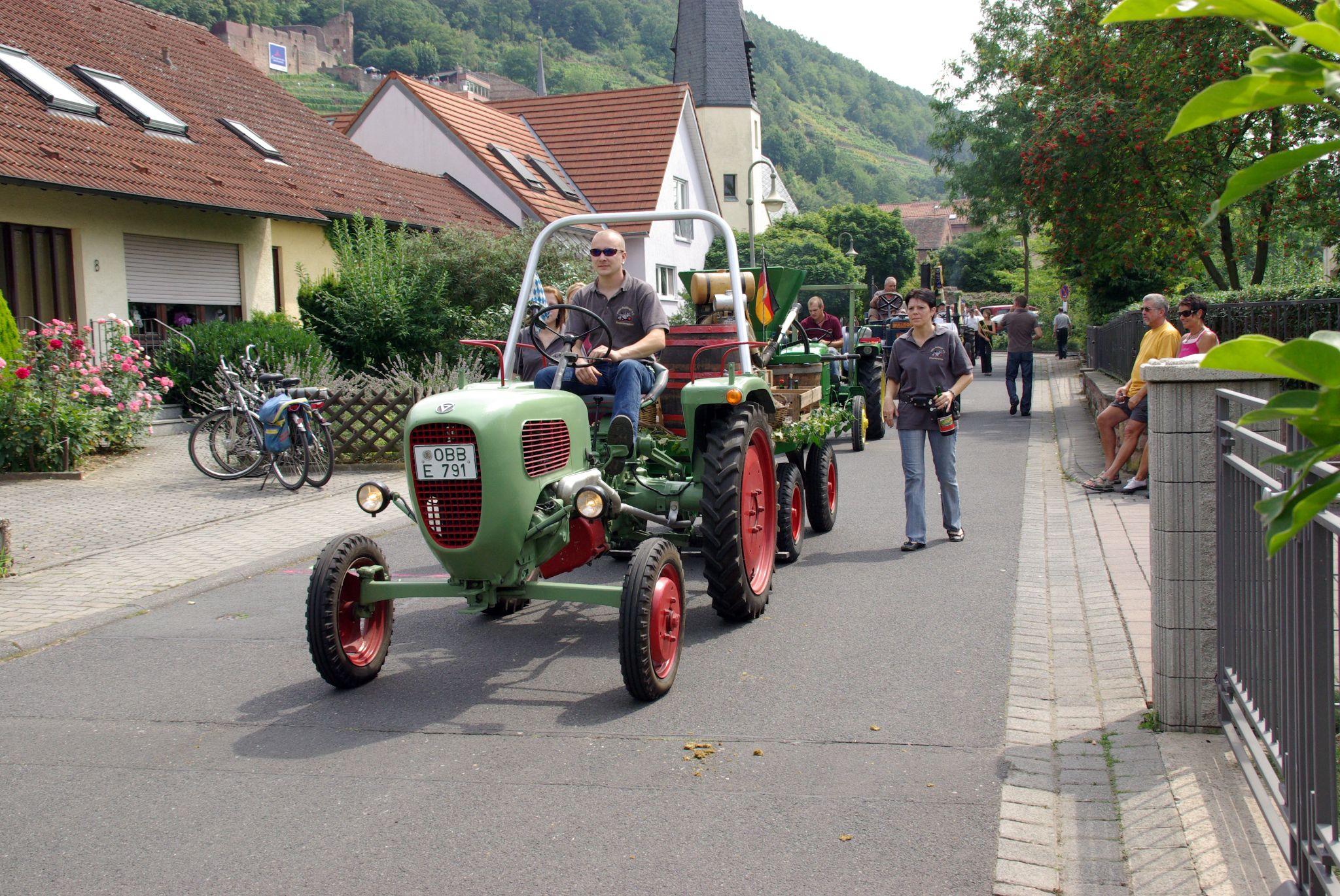 Jubiläumsfestzug 100 Jahre Weinbauverein