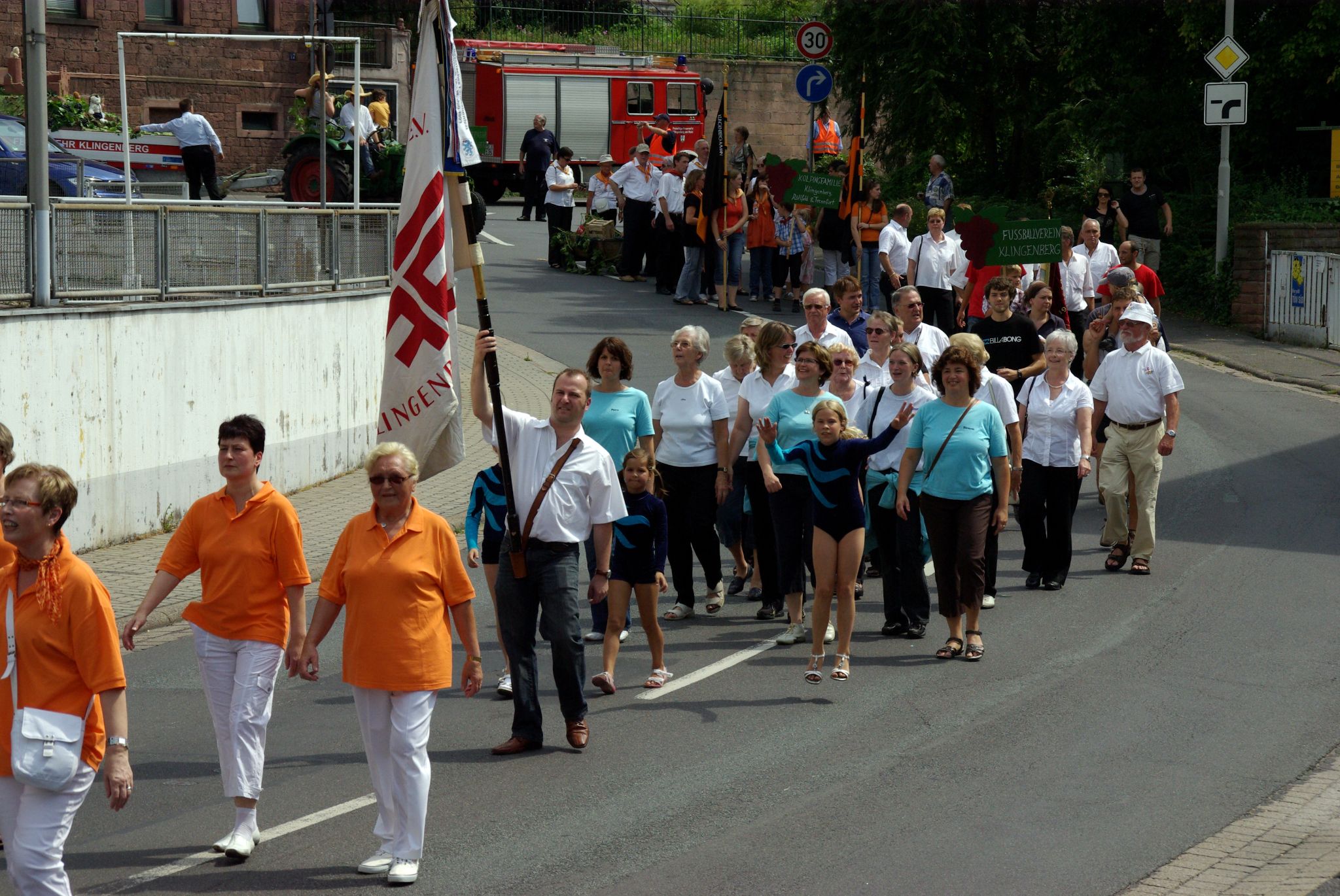 Jubiläumsfestzug 100 Jahre Weinbauverein