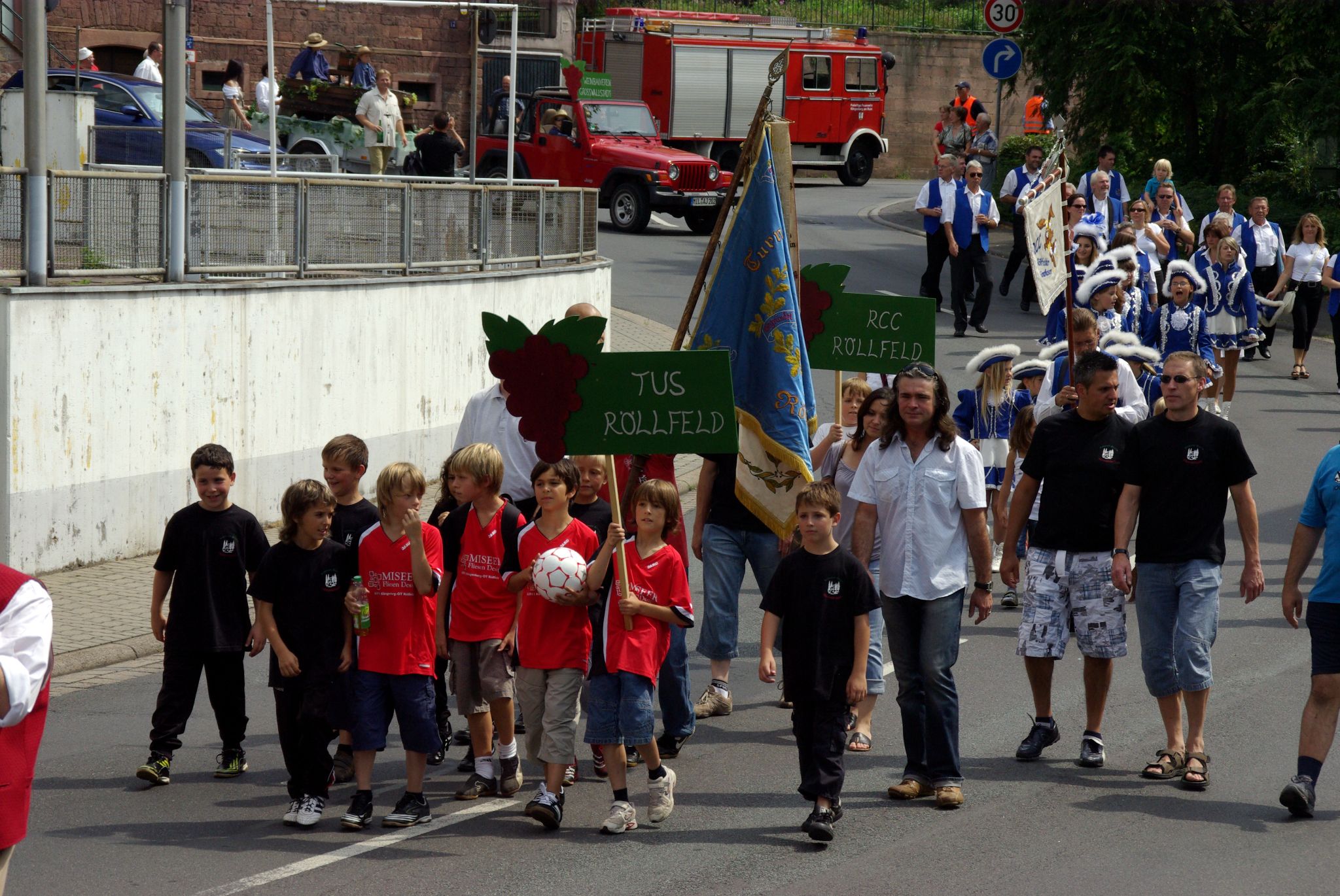Jubiläumsfestzug 100 Jahre Weinbauverein
