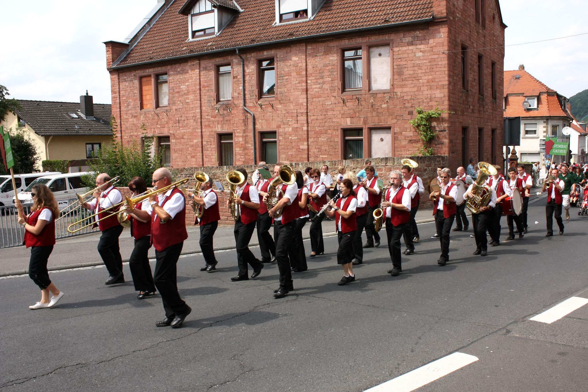 Jubiläumsfestzug 100 Jahre Weinbauverein