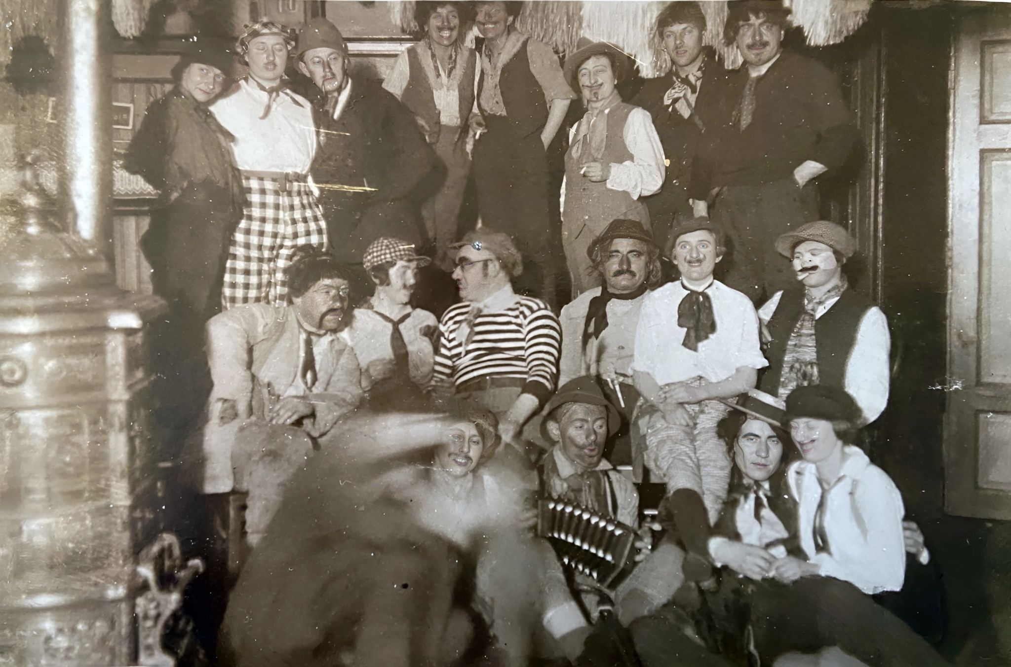 Gruppenfoto Fasching 1920er Jahre