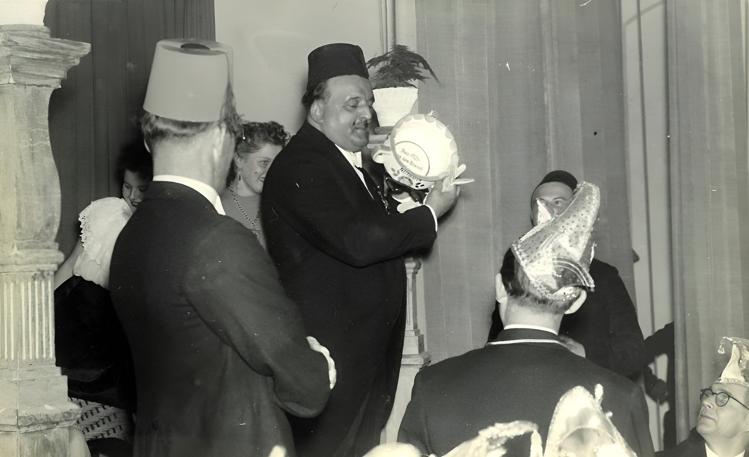 "König Faruk bittet um Asyl" 1952