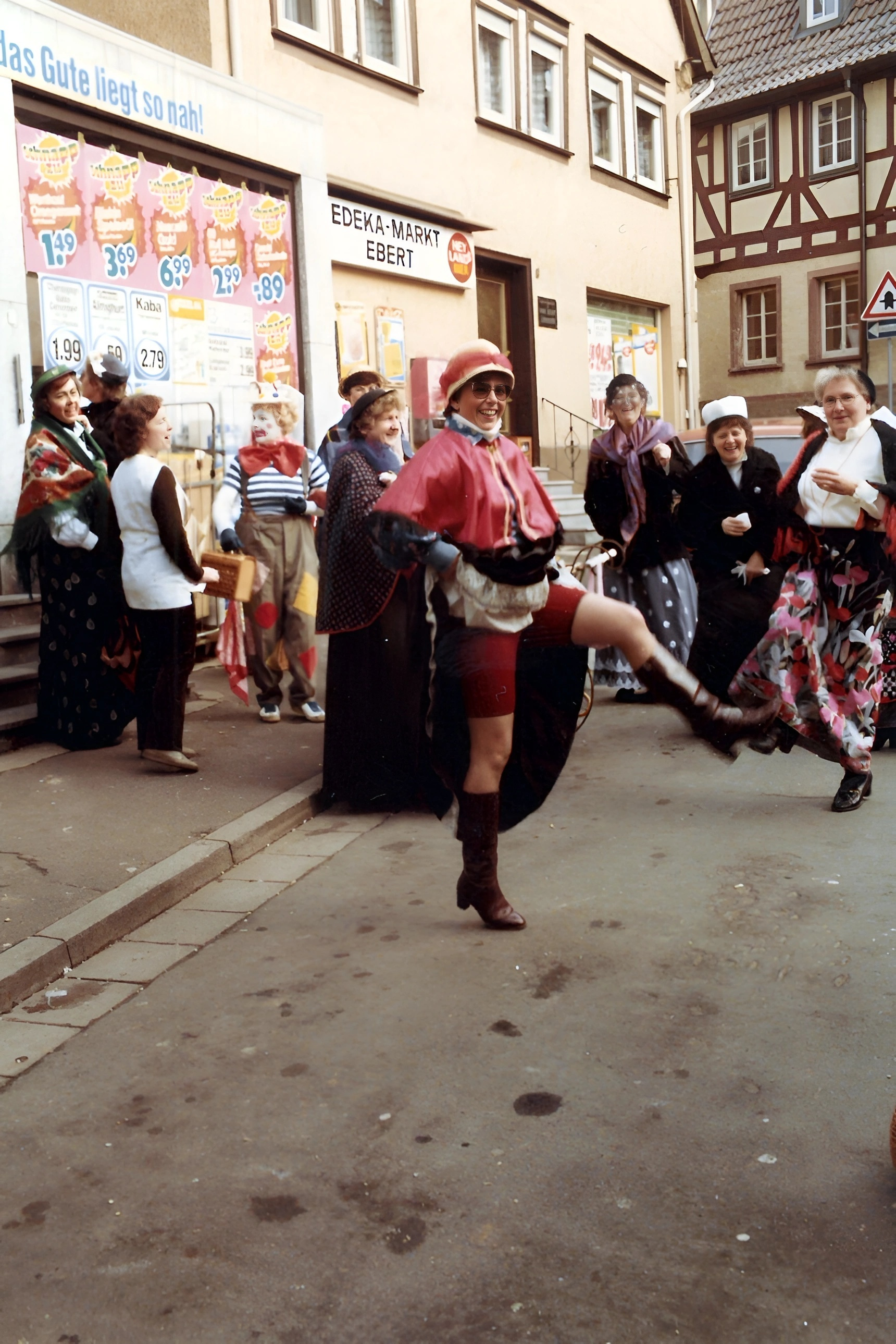 Die Mittwochsturnerinnen am Rosenmontag 1984