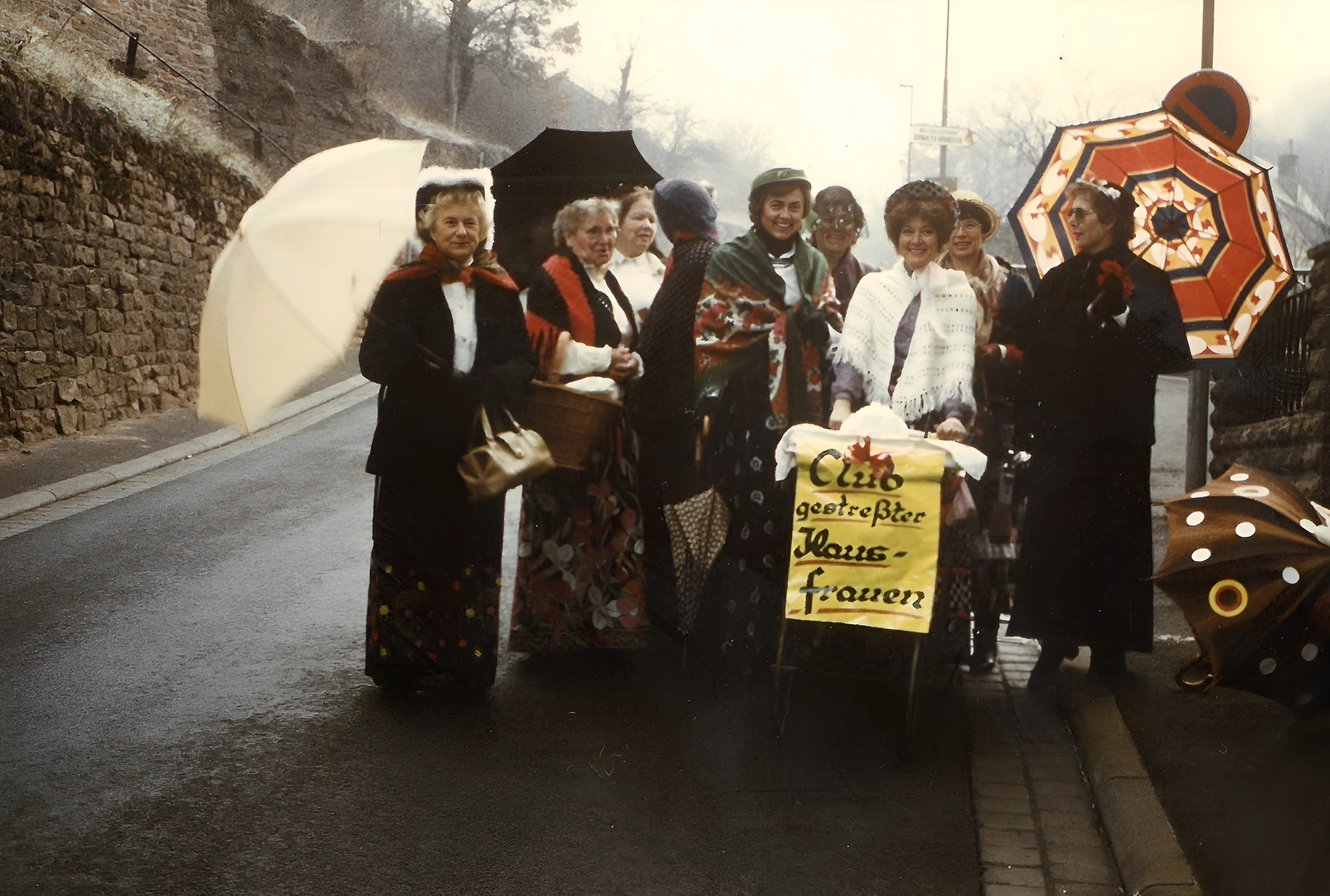 Die Mittwochsturnerinnen am Rosenmontag 1984