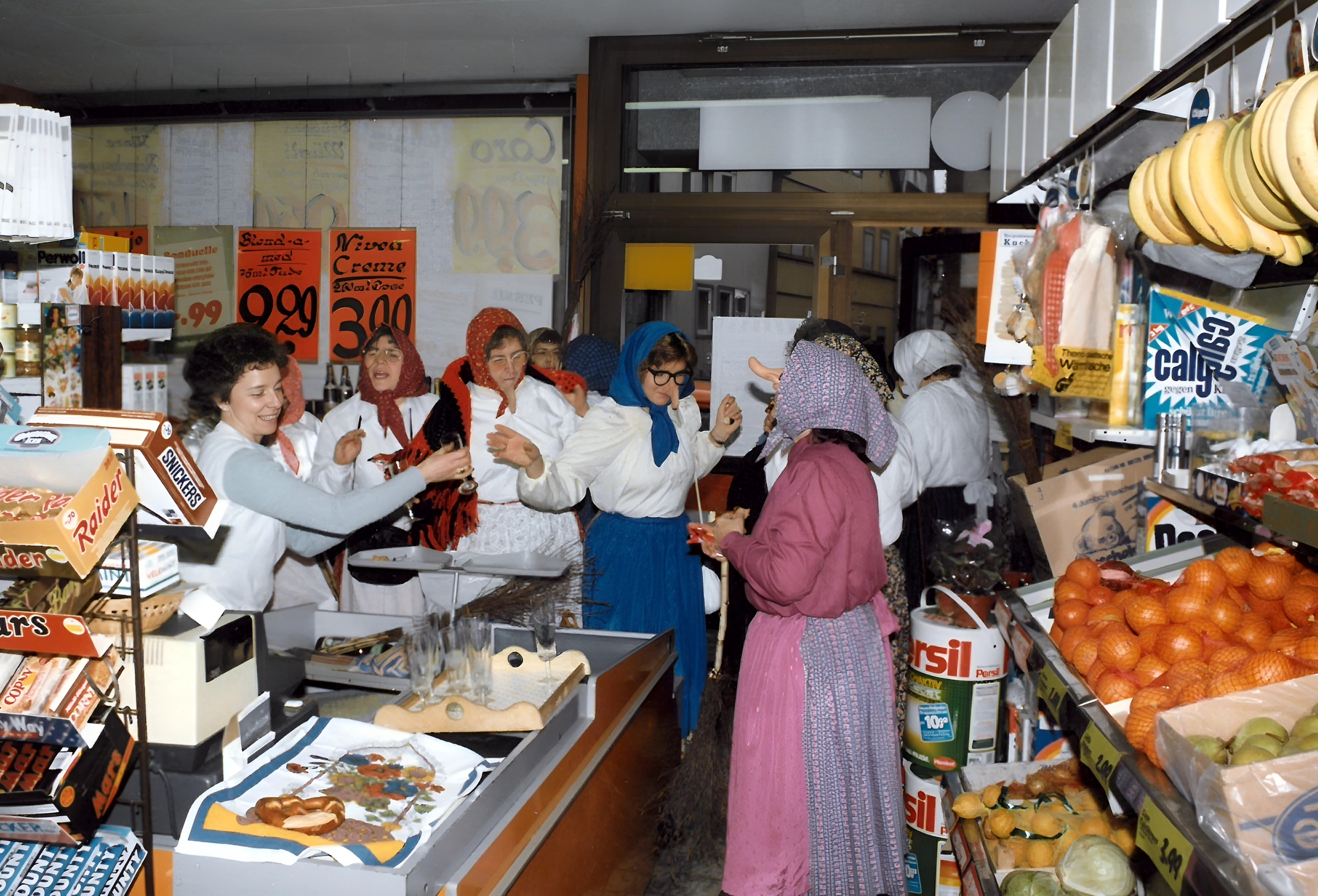 Die Mittwochsturnerinnen am Rosenmontag 1986