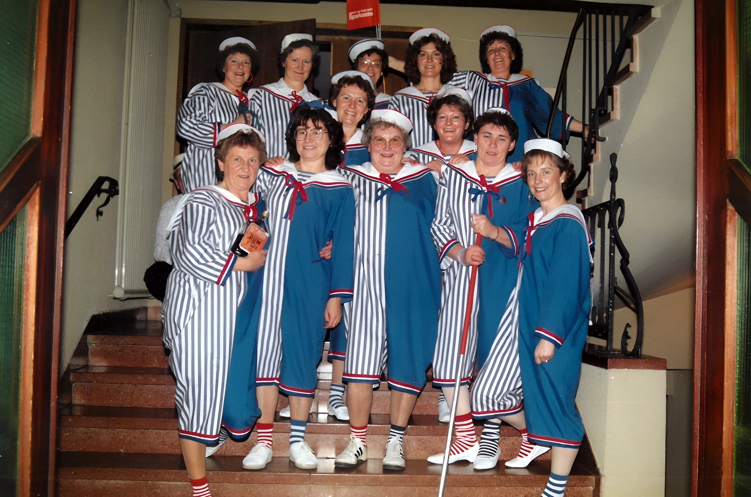 Die Mittwochsturnerinnen an Fasching 1988