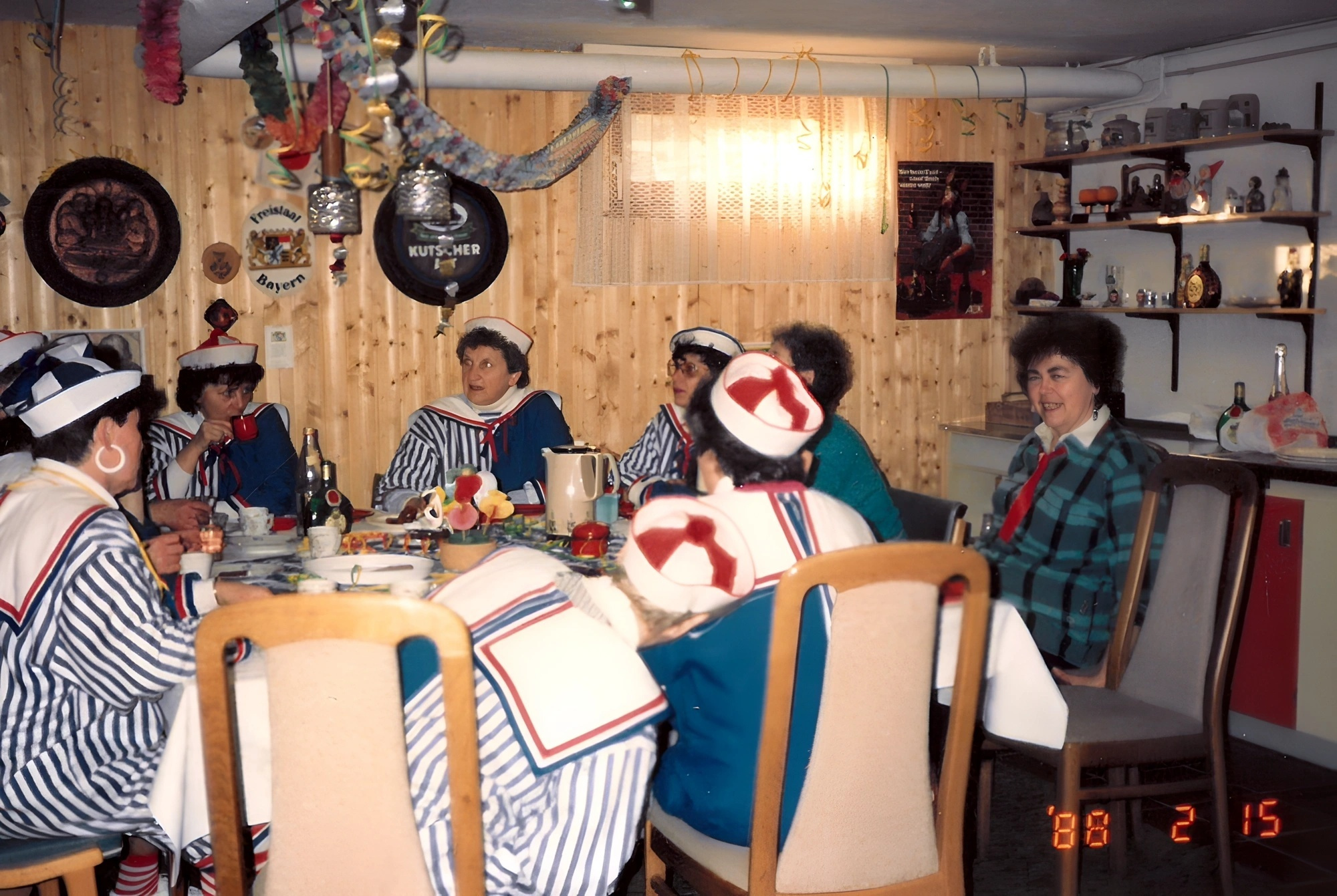 Die Mittwochsturnerinnen an Fasching 1988