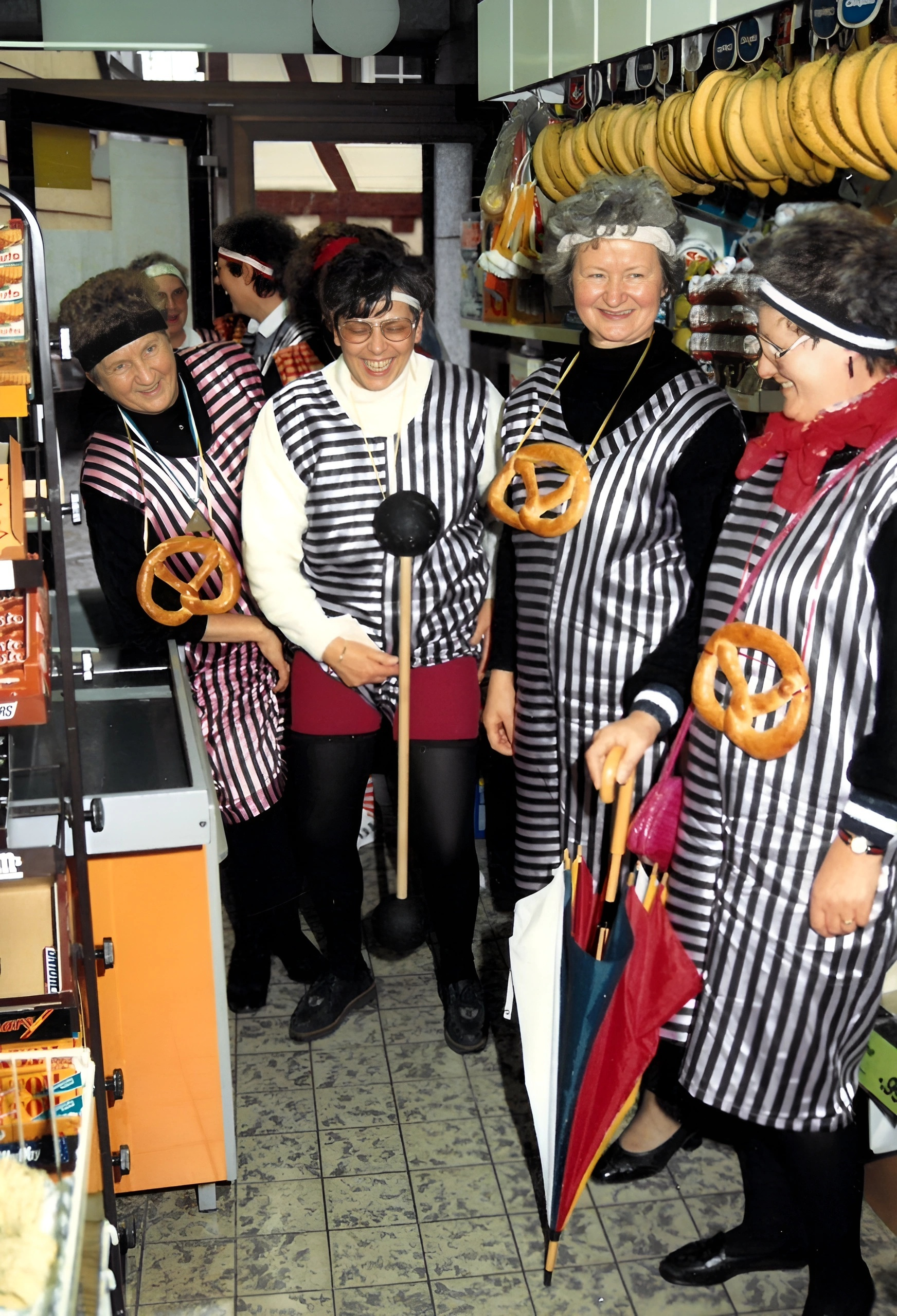 Die Mittwochsturnerinnen am Rosenmontag 1989