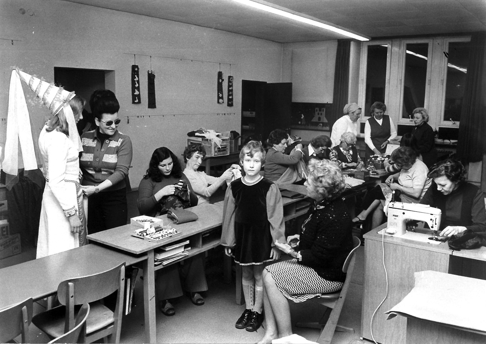 Die Schneiderwerkstatt im Nähzimmer der Volksschule