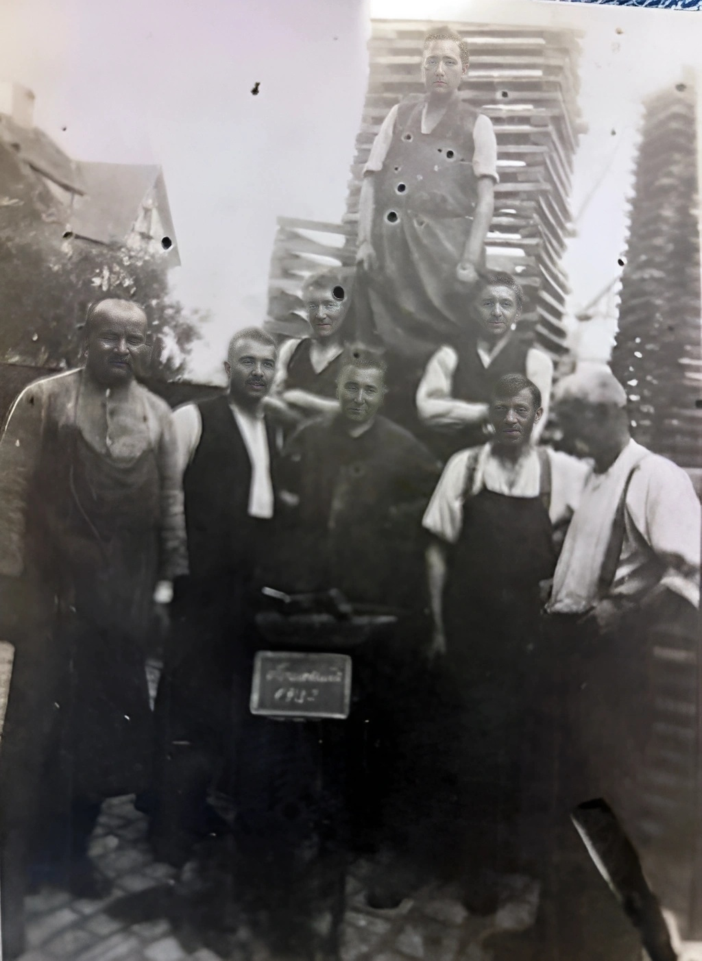 Die Belegschaft der Küferei Schmitt