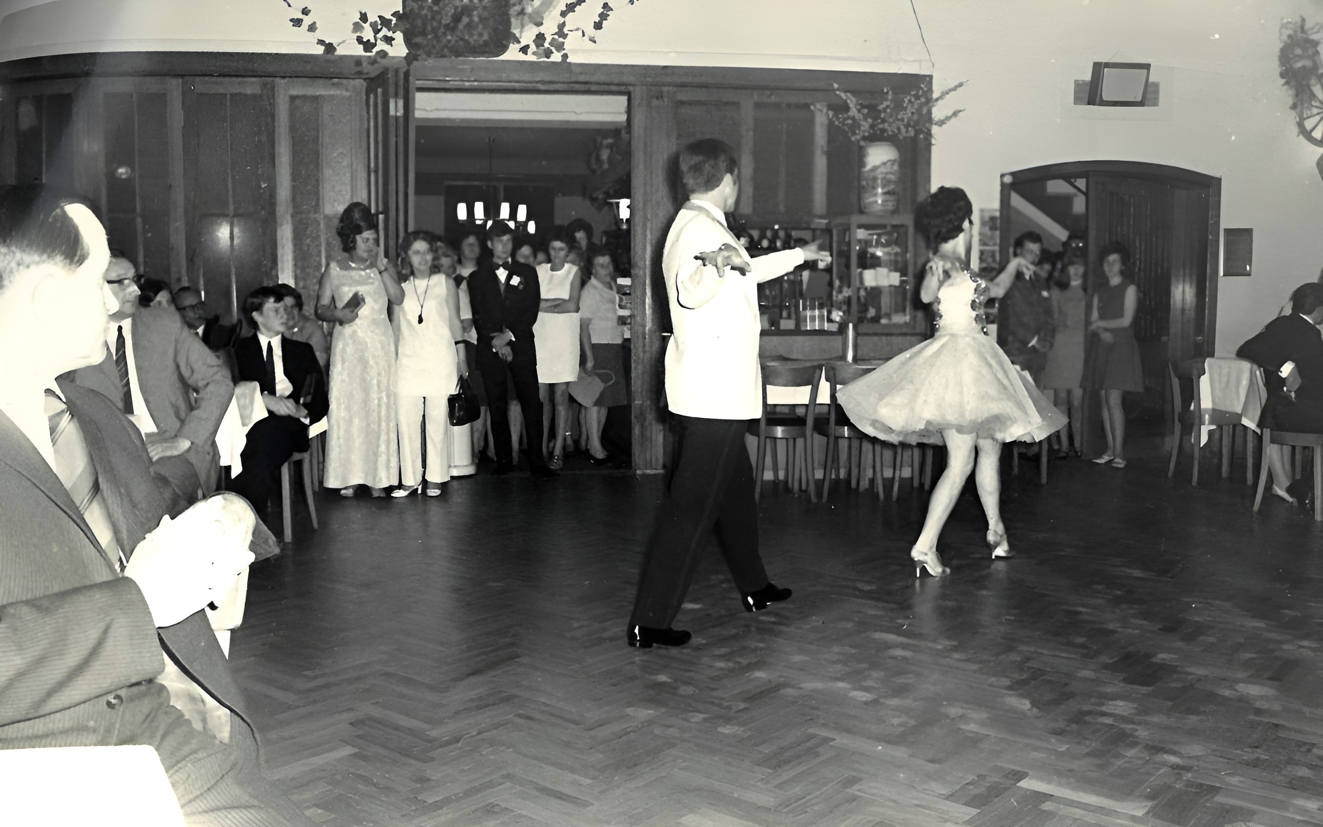 Die Tanzkünstler Alisch beim Abschlussball 1967 im Burkarder Hof