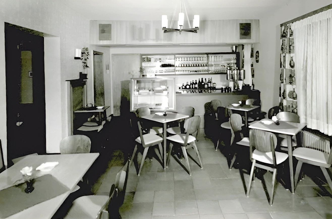 Innenansicht im Café Rebstock um 1964