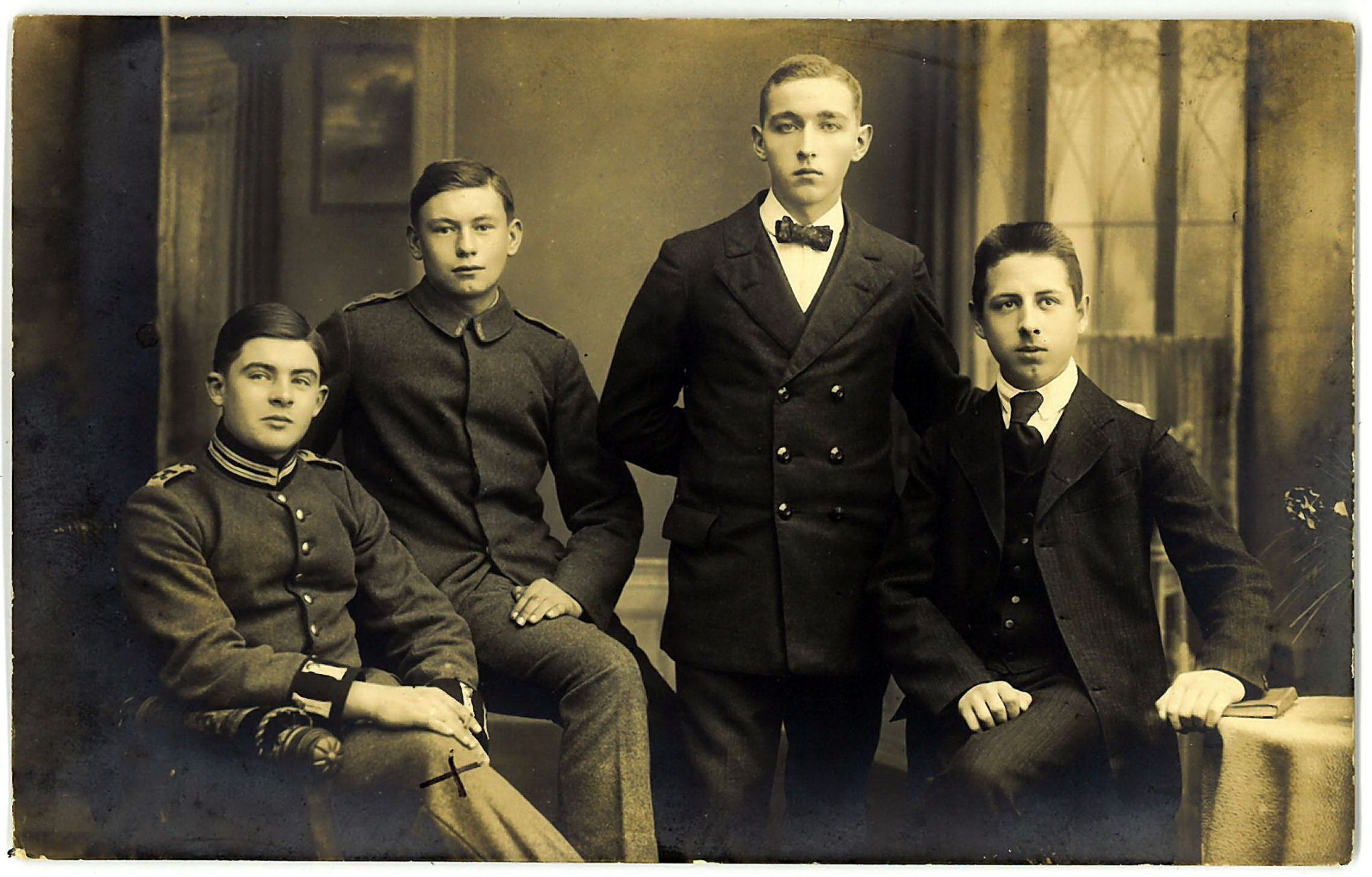 Rückseitenbeschriftung: "Richard Spall, Katholi, Frankenberger, Kuhn"