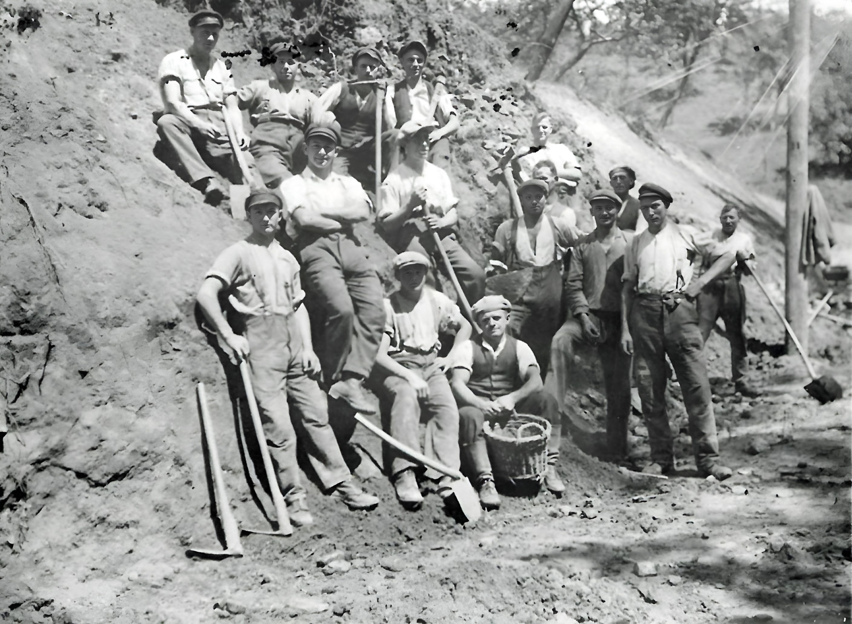 Verbreiterung der Bergwerkstraße als Notstandsarbeit in den 1920er Jahren