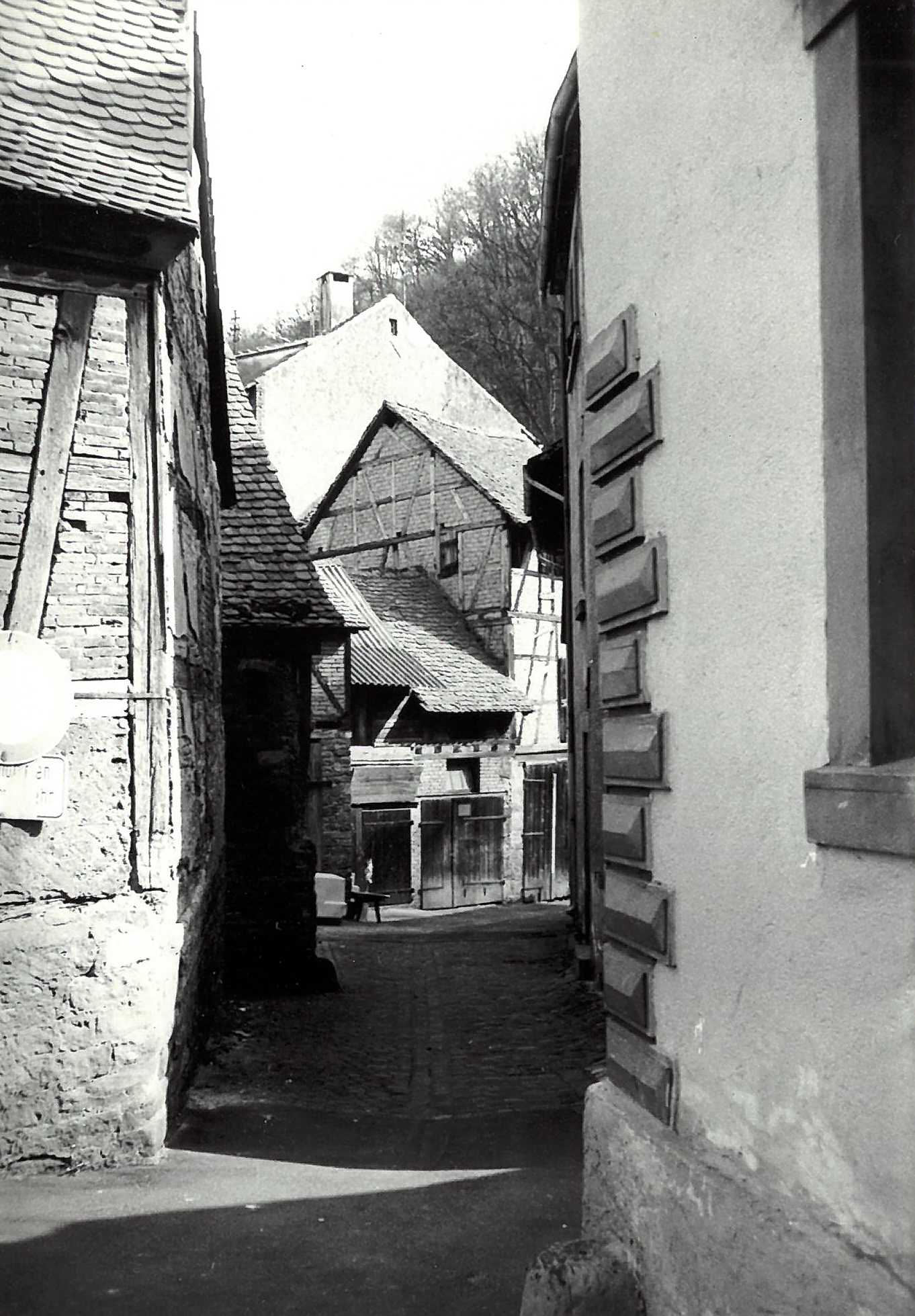 Das "Scheierbückelche" - Gässchen zwischen Bergwerkstraße und Schlucht,