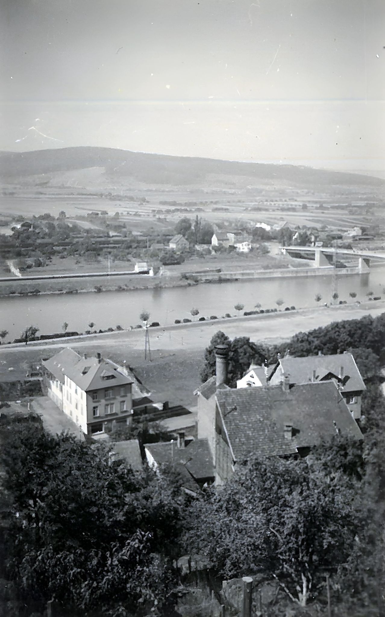Blick vom Schlossberg auf in Richtung Main
