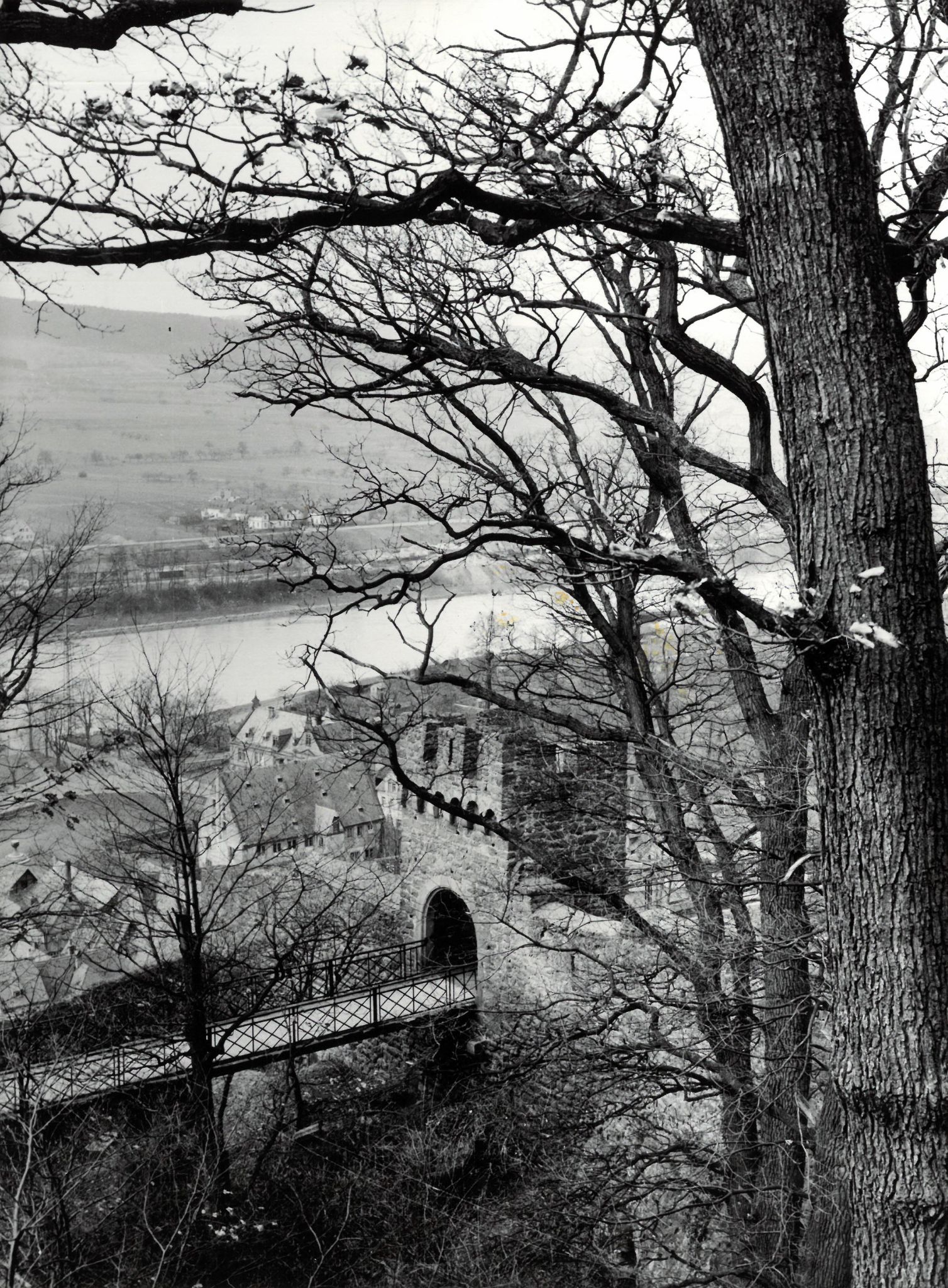 Blick von Südosten auf die Brücke