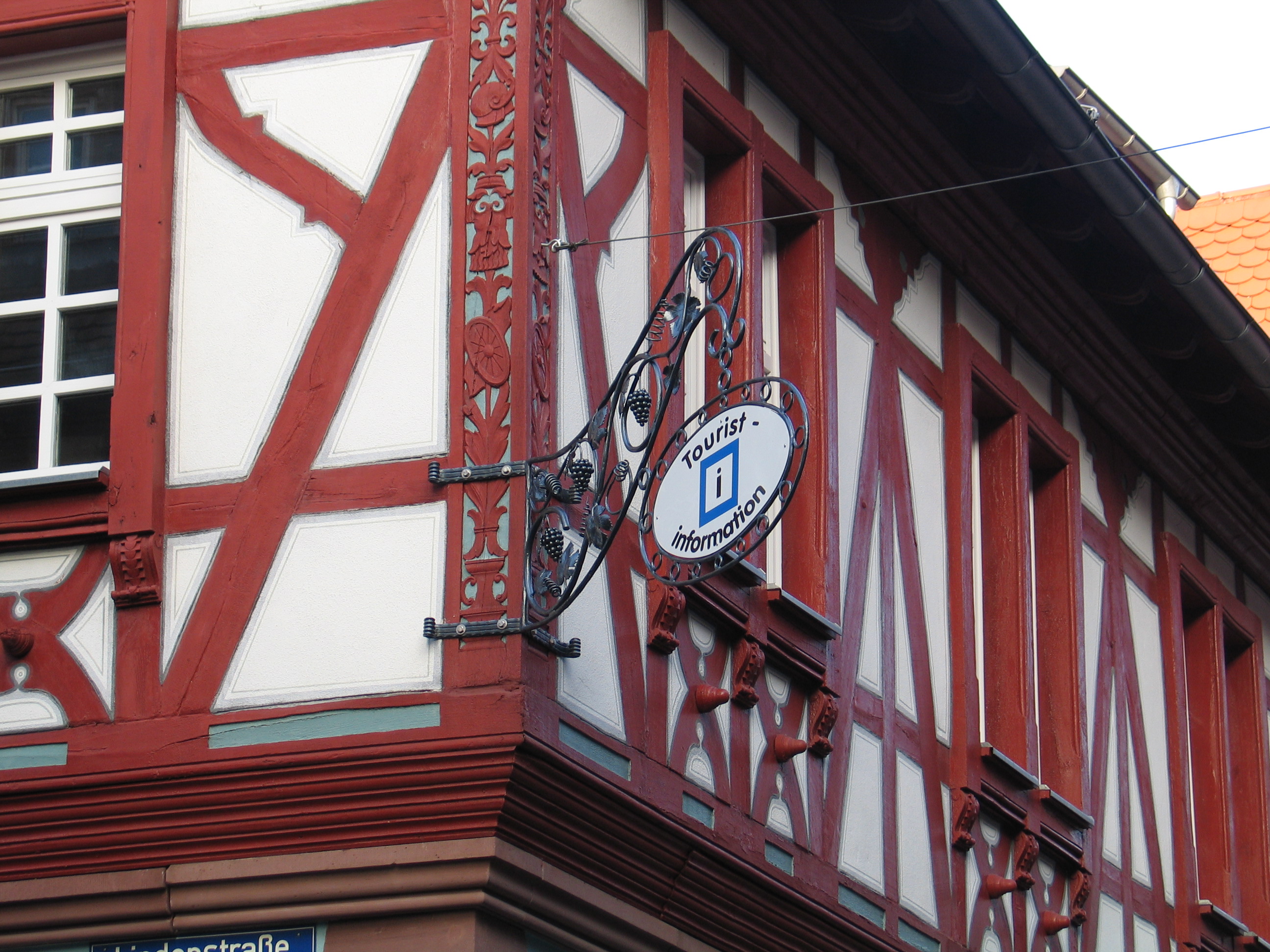 Die Tourist-Info hat ein Aushängeschild bekommen