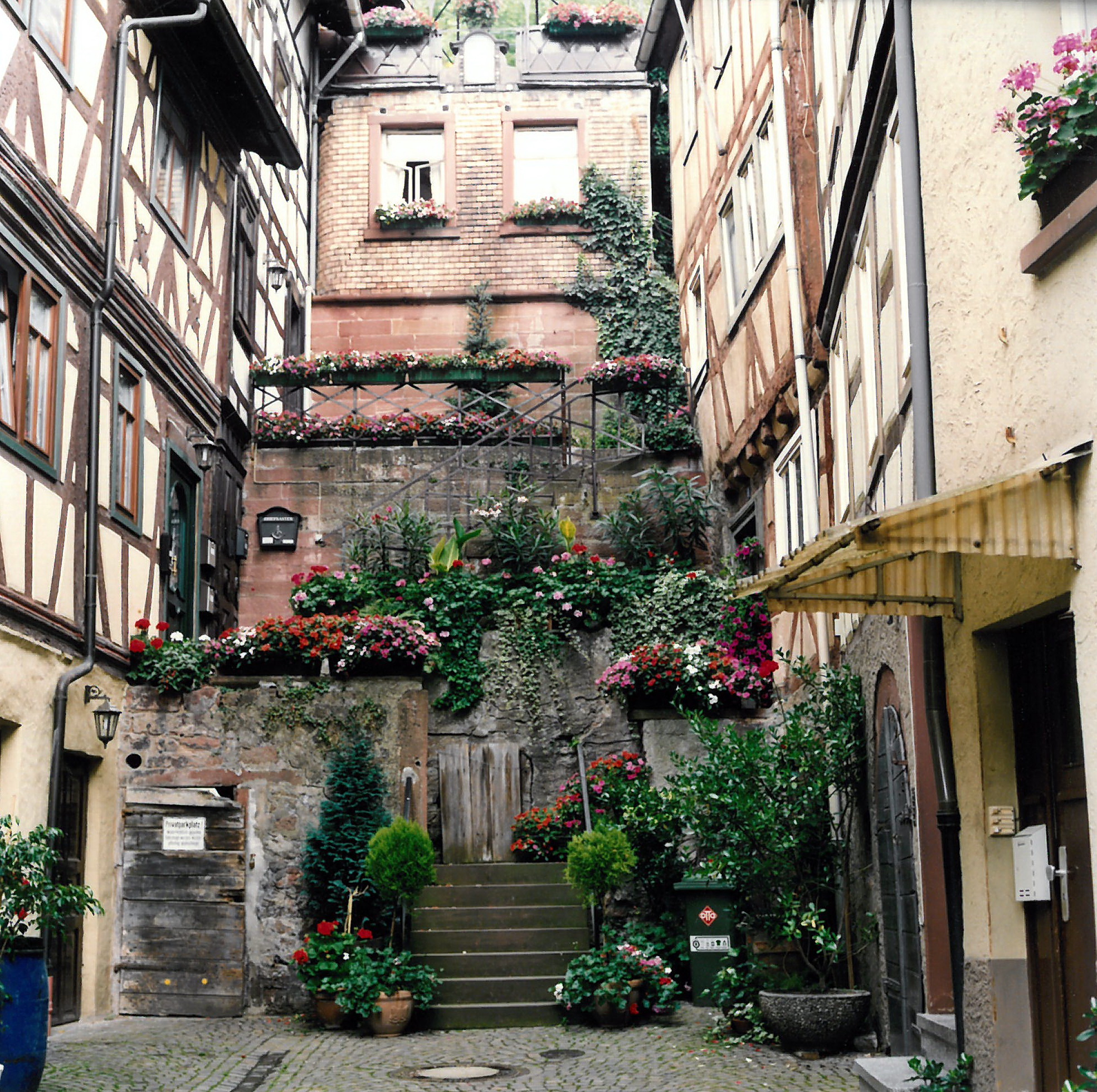 Die Hauptstraße 47 bis 54