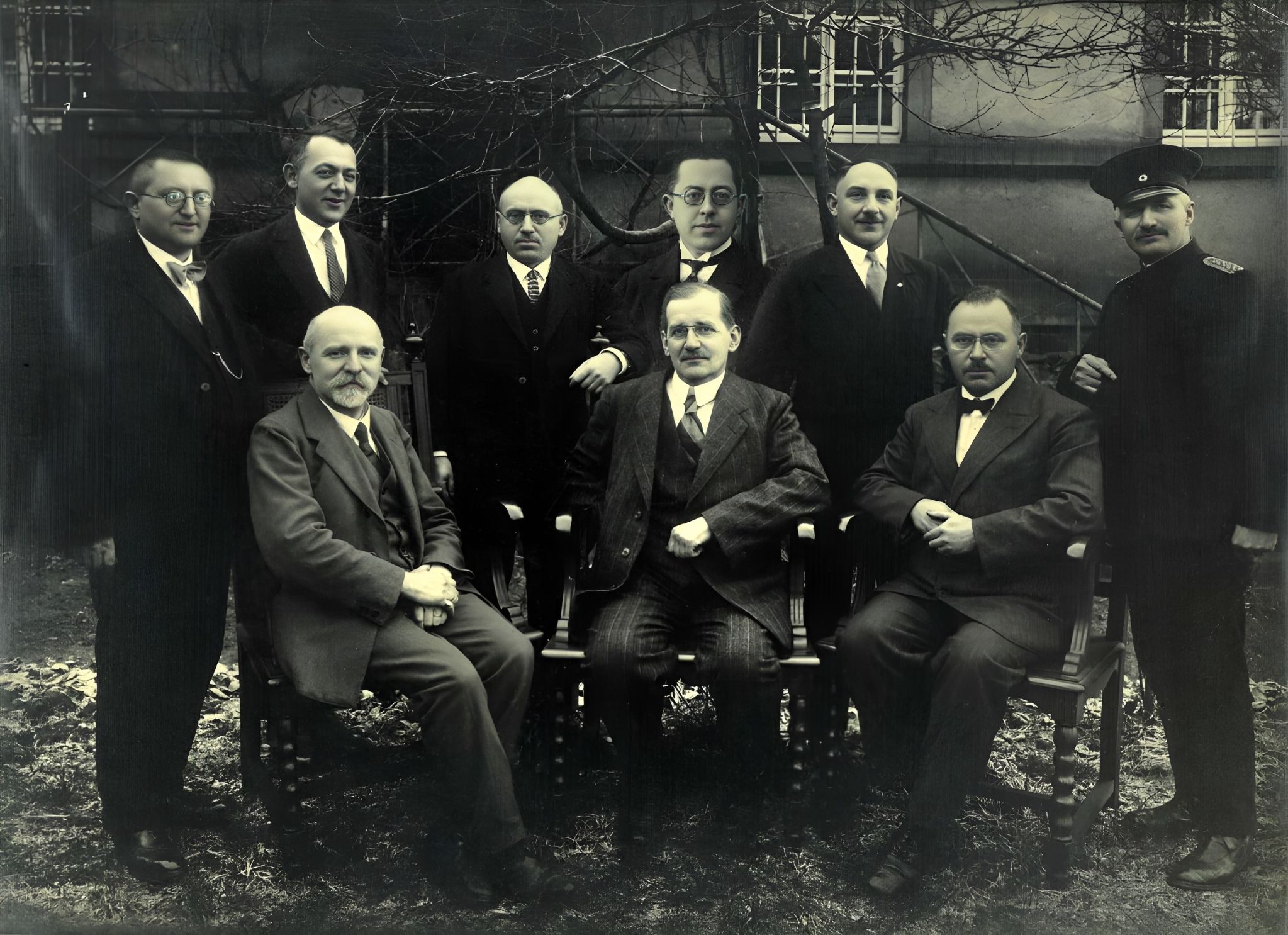 Abschiedsbild der Amtsgerichtsdiener im Jahr 1932