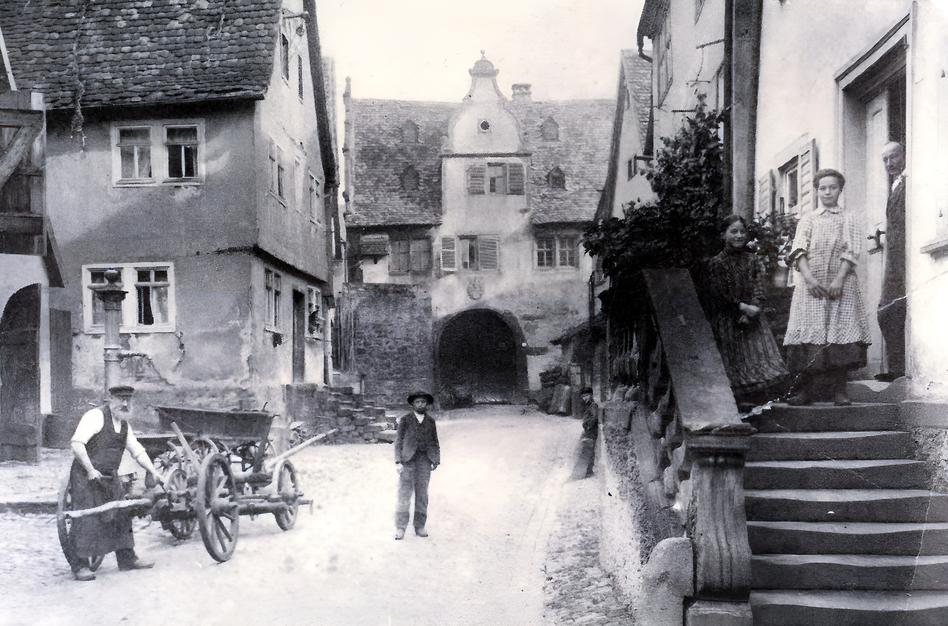 Blick in die Hofstraße um 1920