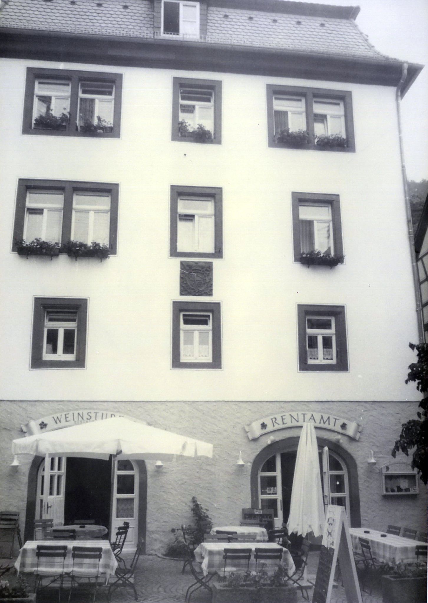 Das "Rentamt" von der Hauptstraße aus