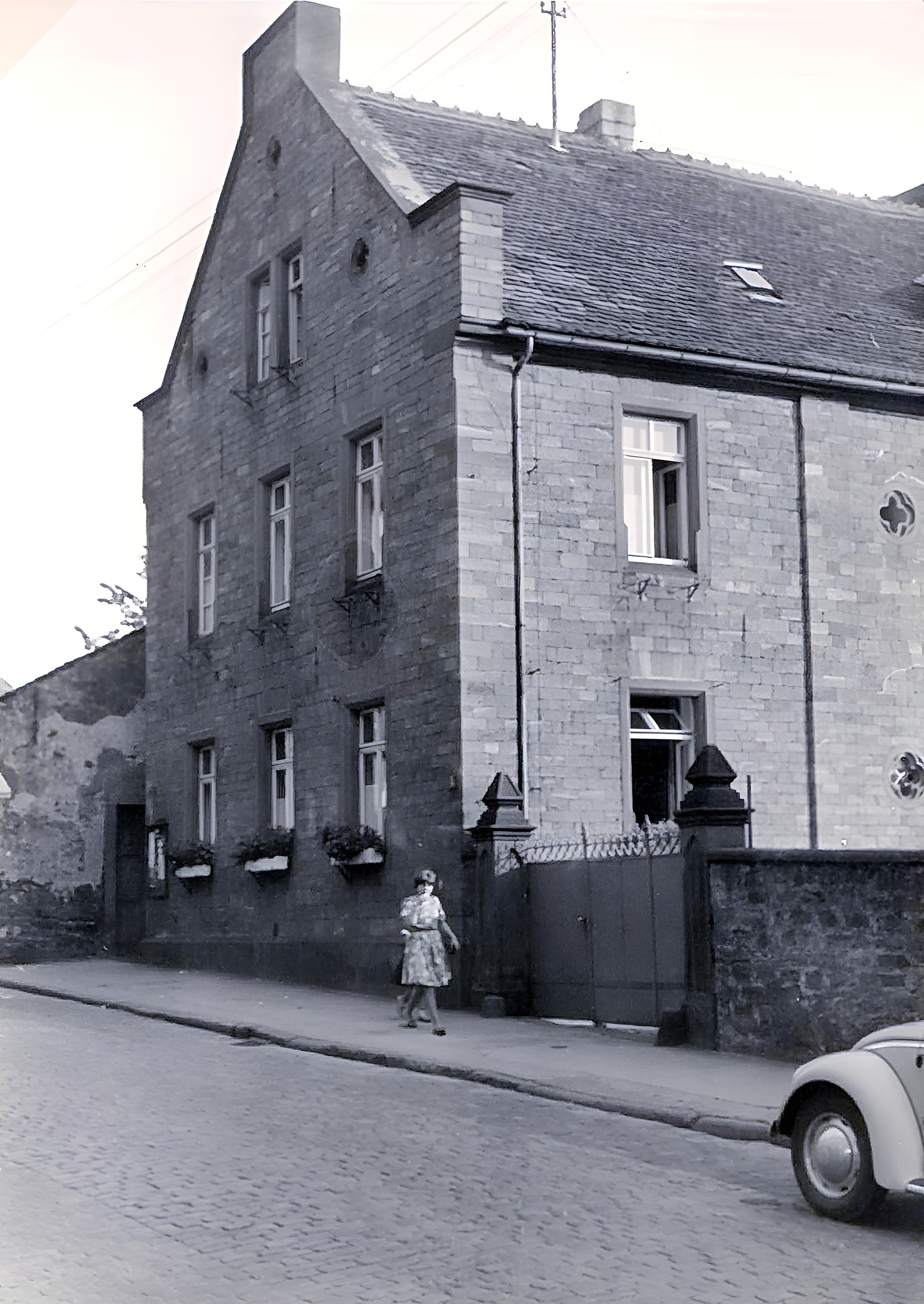 Die Mädchenschule wurde 1852 erbaut