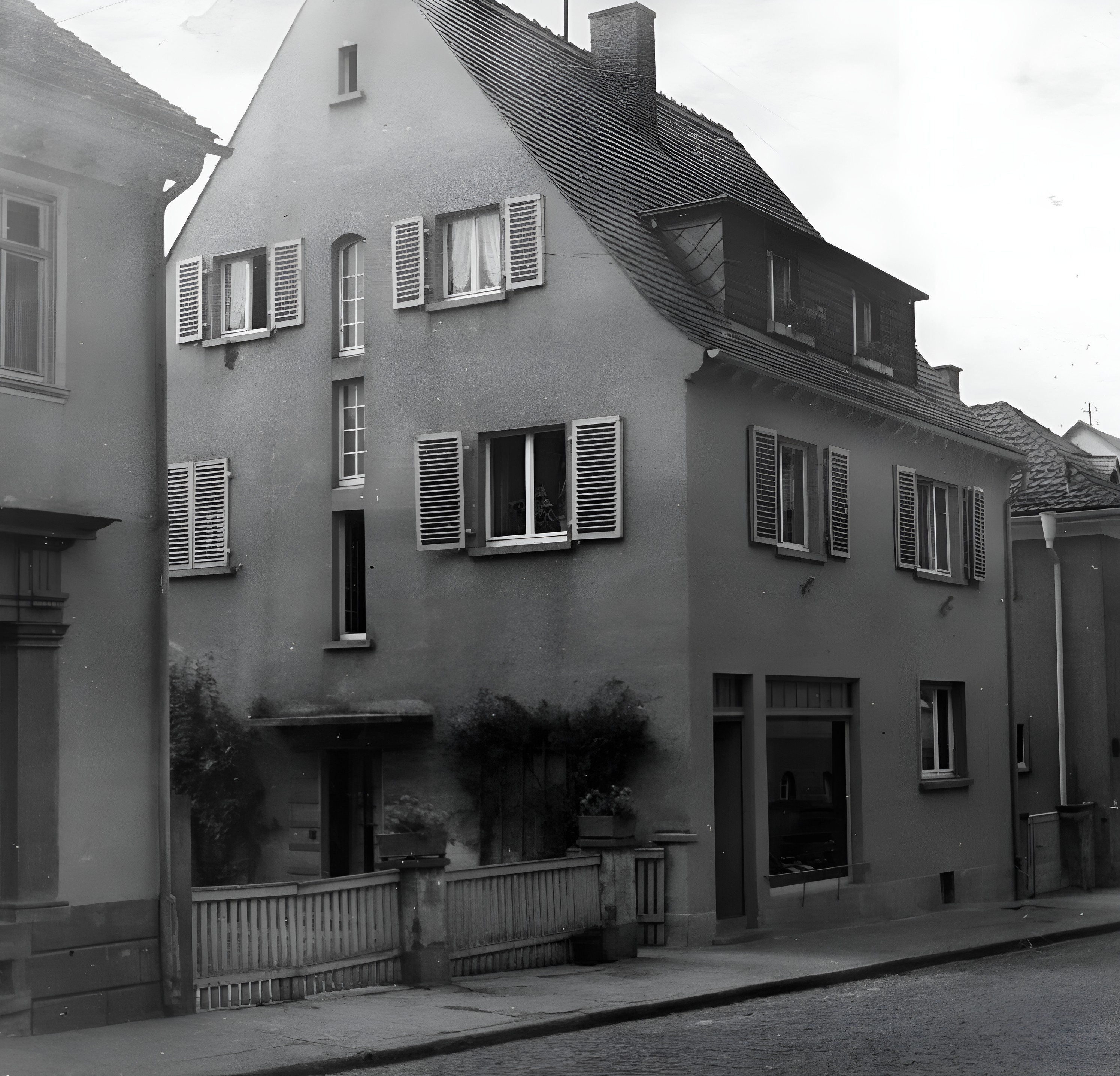 Das Schuhgeschäft in der Ludwigstraße 17 in den 1950er Jahren
