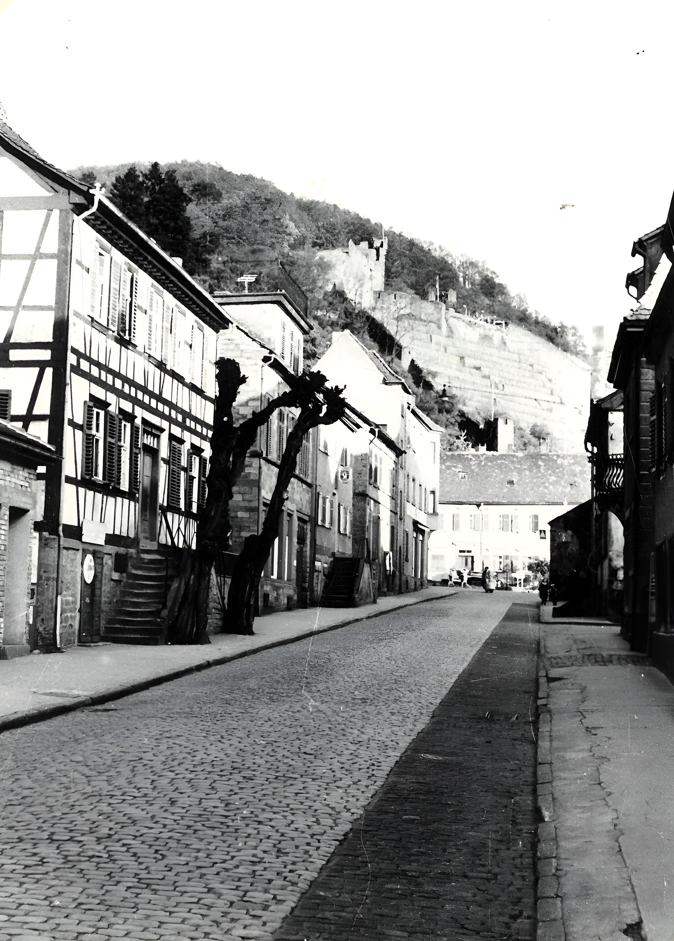 Blick in die Ludwigstraße in Richtung Süden um 1940