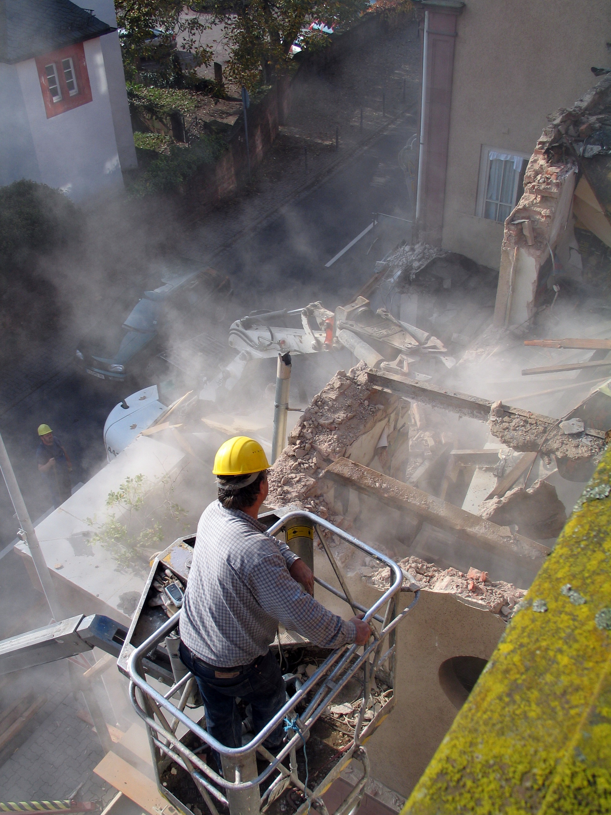 Blick auf die Abrissarbeiten vom Rathaus aus