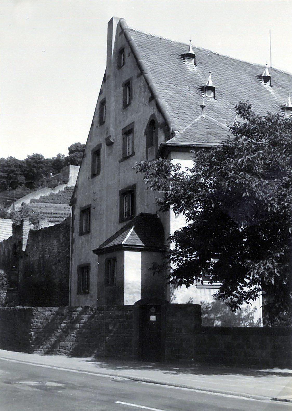 Die Nordseite des Haupthauses um 1980