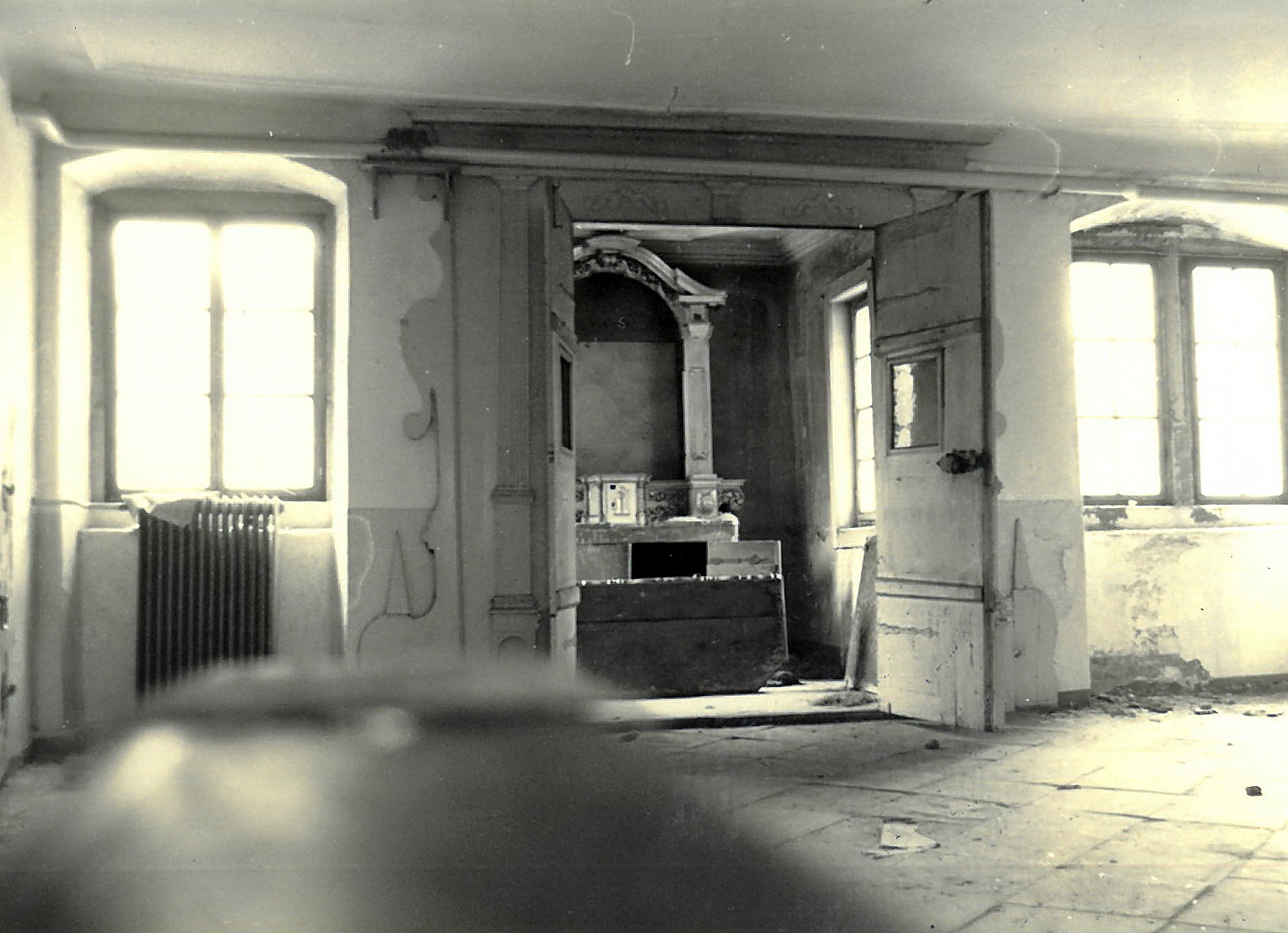 Innenansicht um mit Blick in die Schlosskapelle 1980