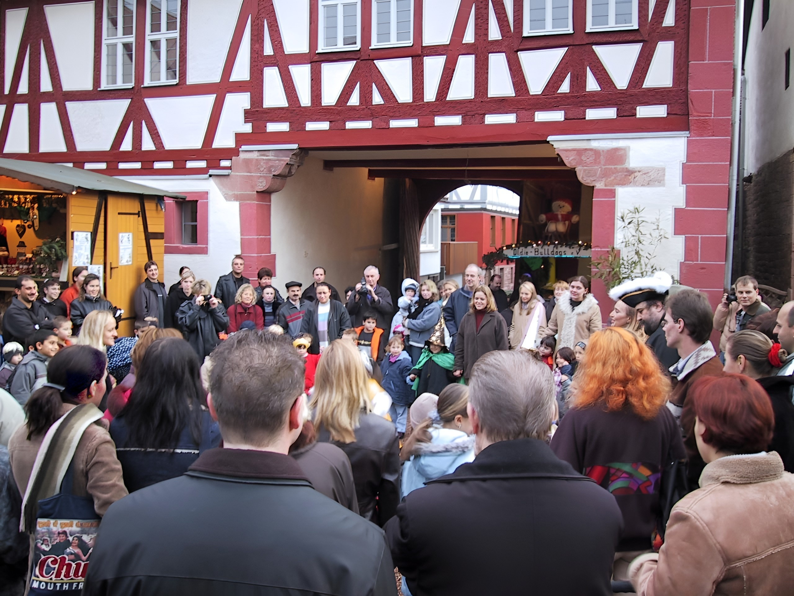 Weihnachtsmarkt im Schlosshof 2002