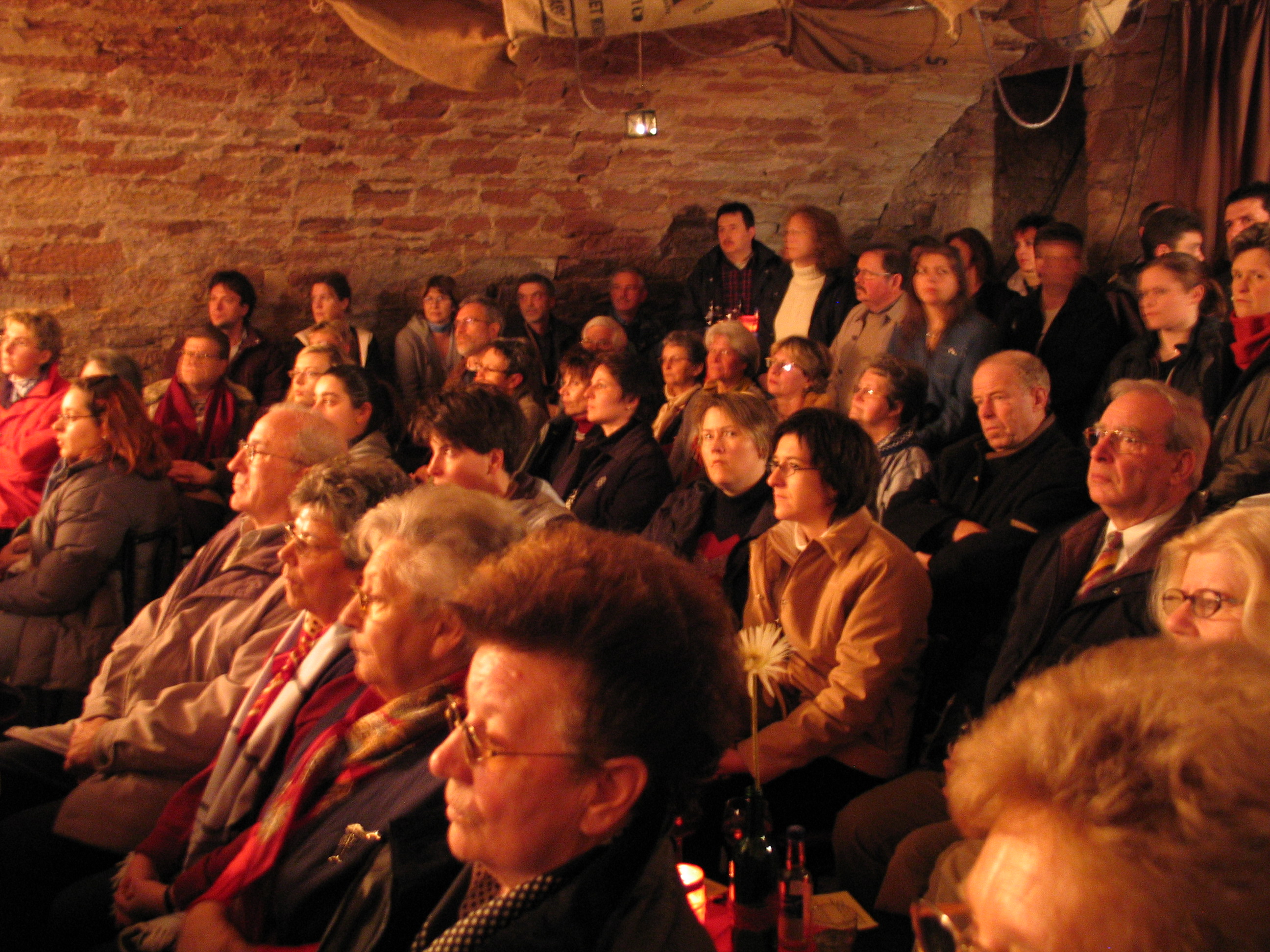 Zuschauer des Da Capo Chors  beim "Blue Friday" 2004