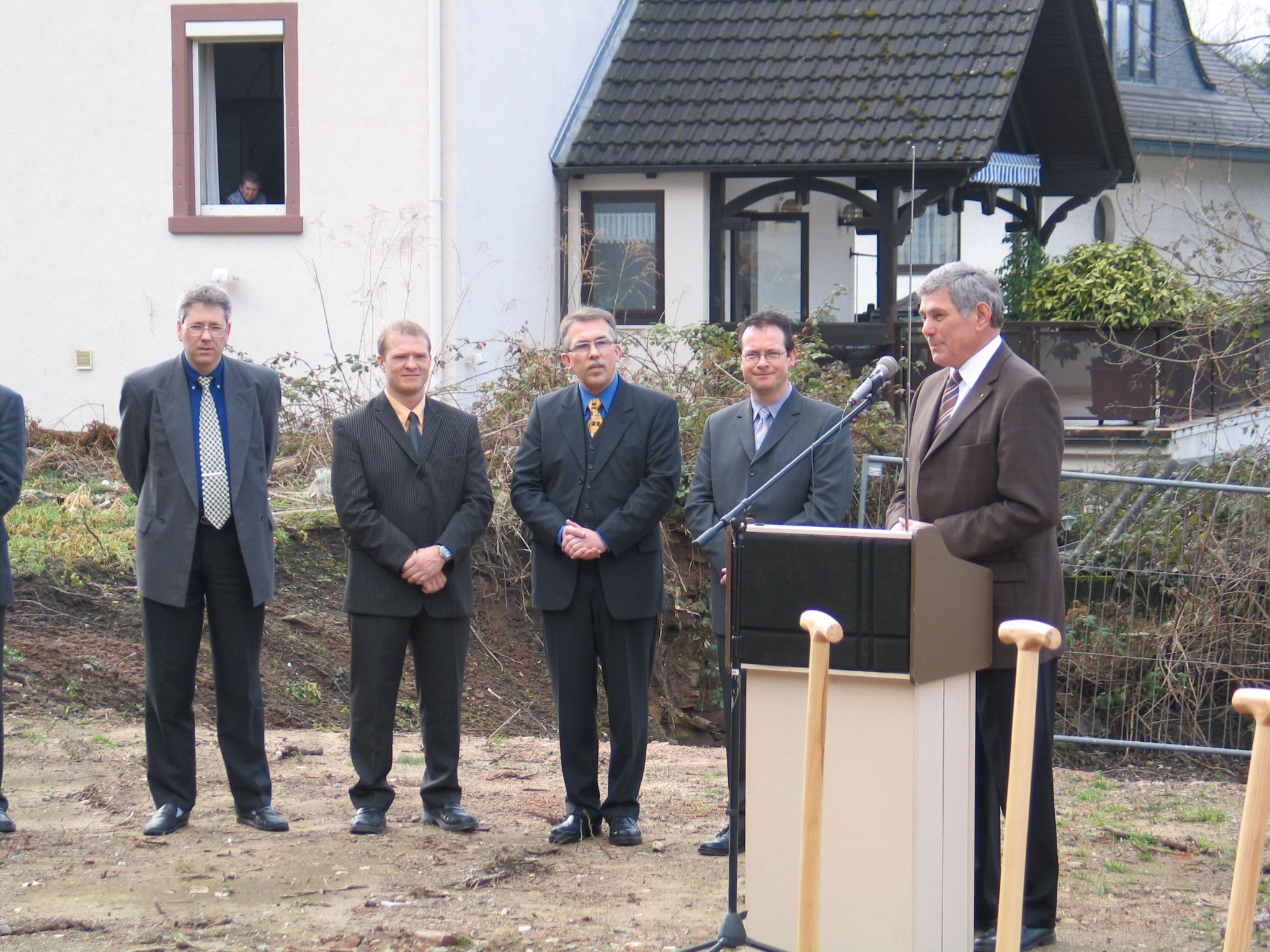 Offizieller Spatenstich