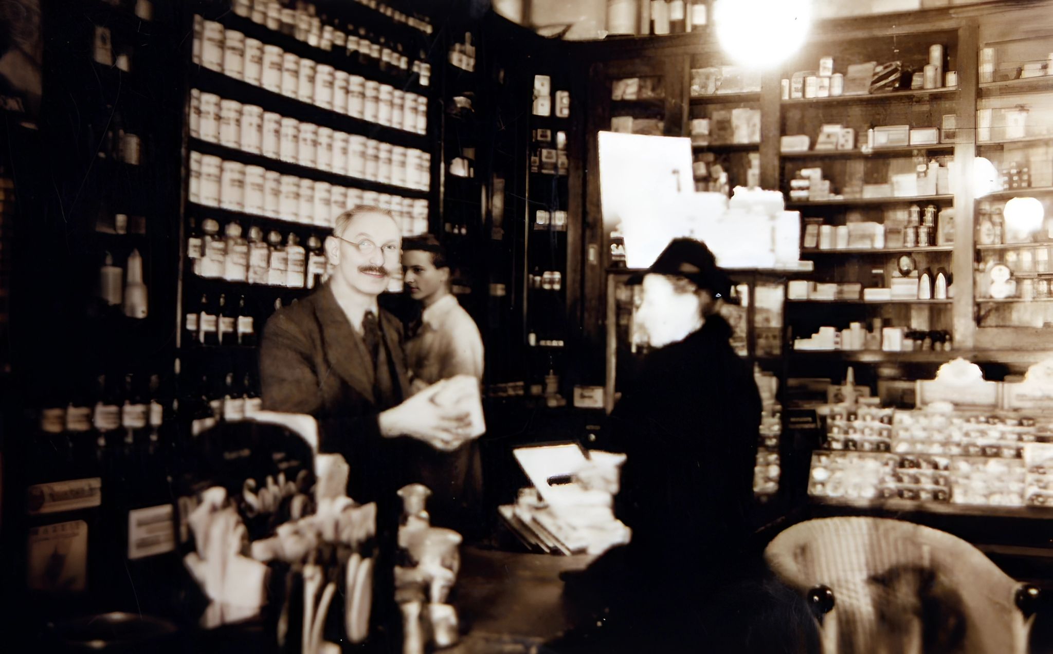 Drogist Ernst Schlicht mit seiner Ehefrau