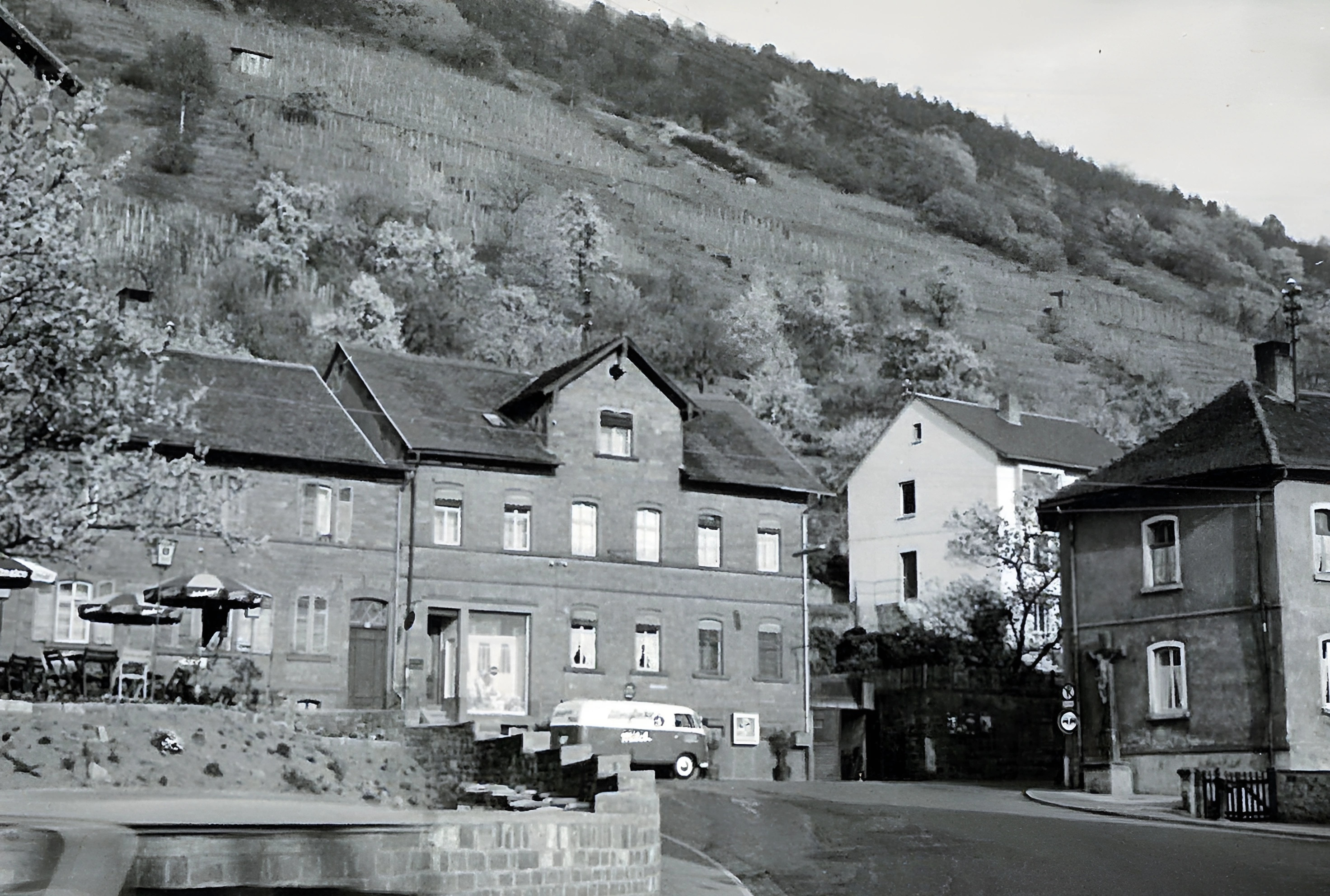 Die Einmündung der Brückenstraße in die Wilhelmstraße um 1950