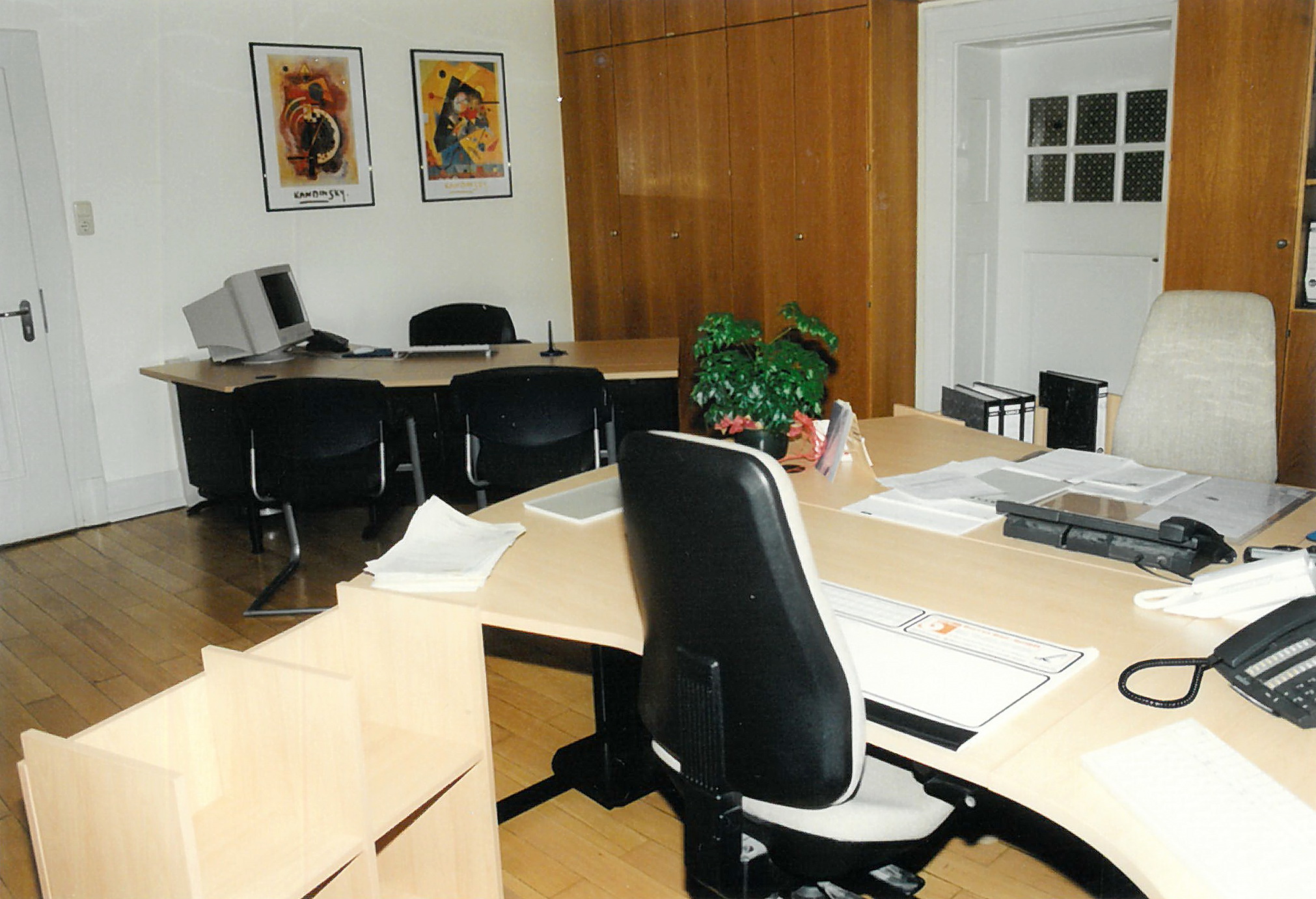 Blick in die Büroräume des Vermessungsamtes im Jahr 2003