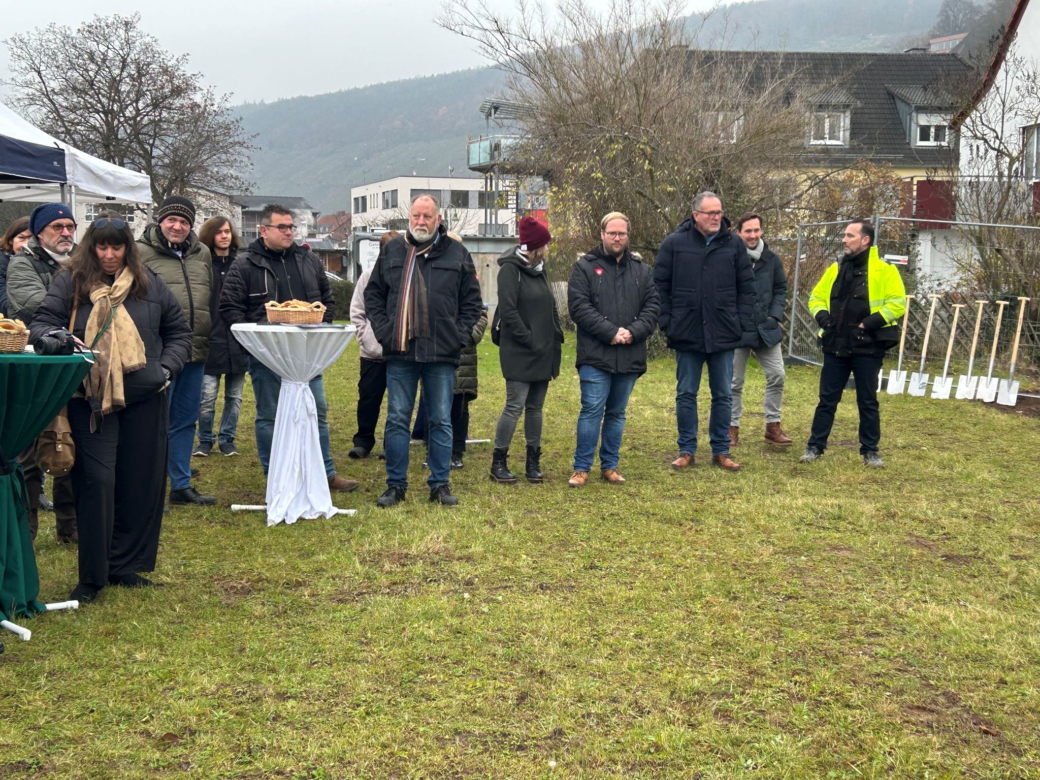 Spatenstich zum Bau der Wohnanlage "ehem. Burkarder Hof" im Dezember 2023