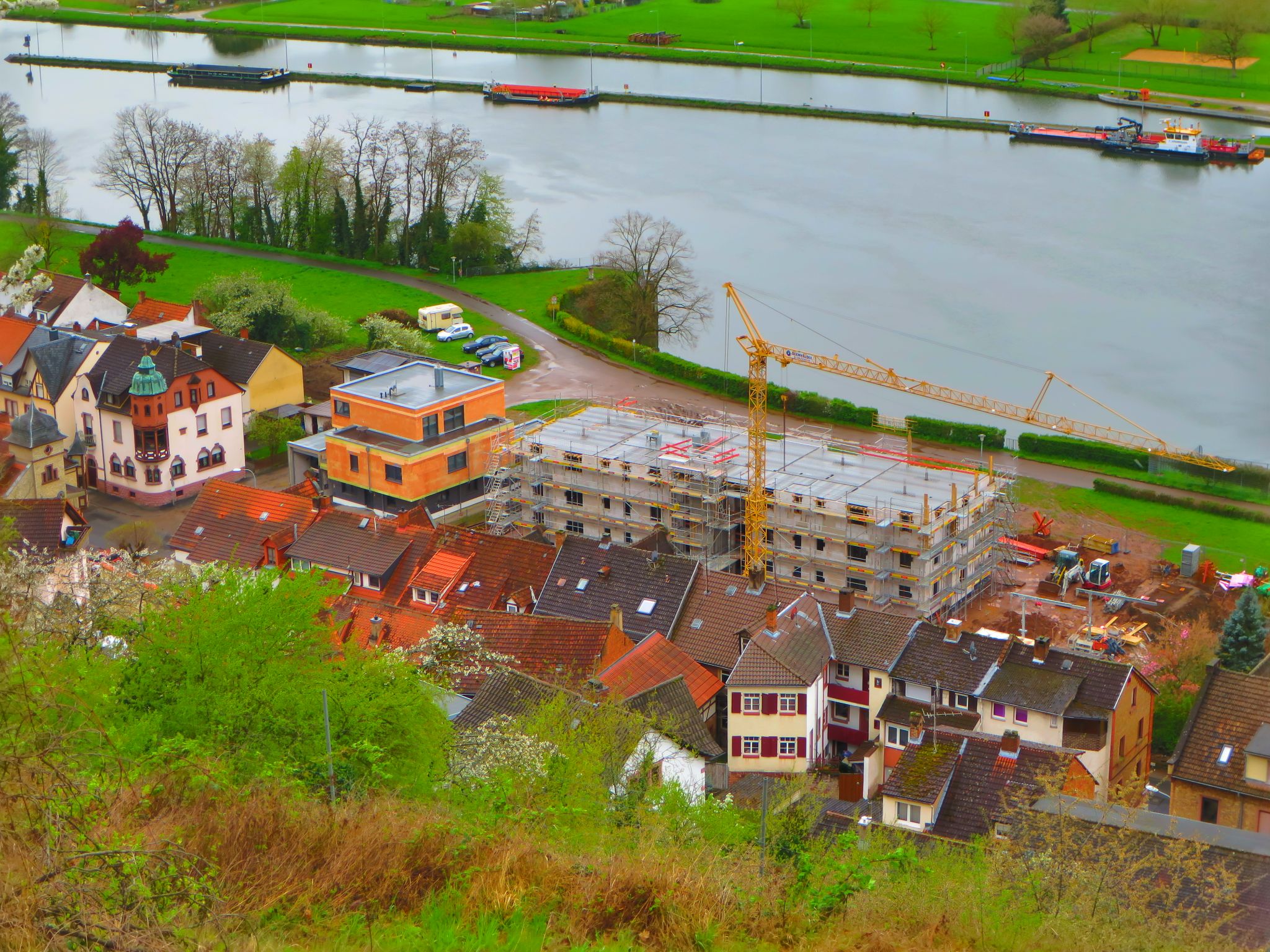 Blick auf die Baustelle vom Schlossberg