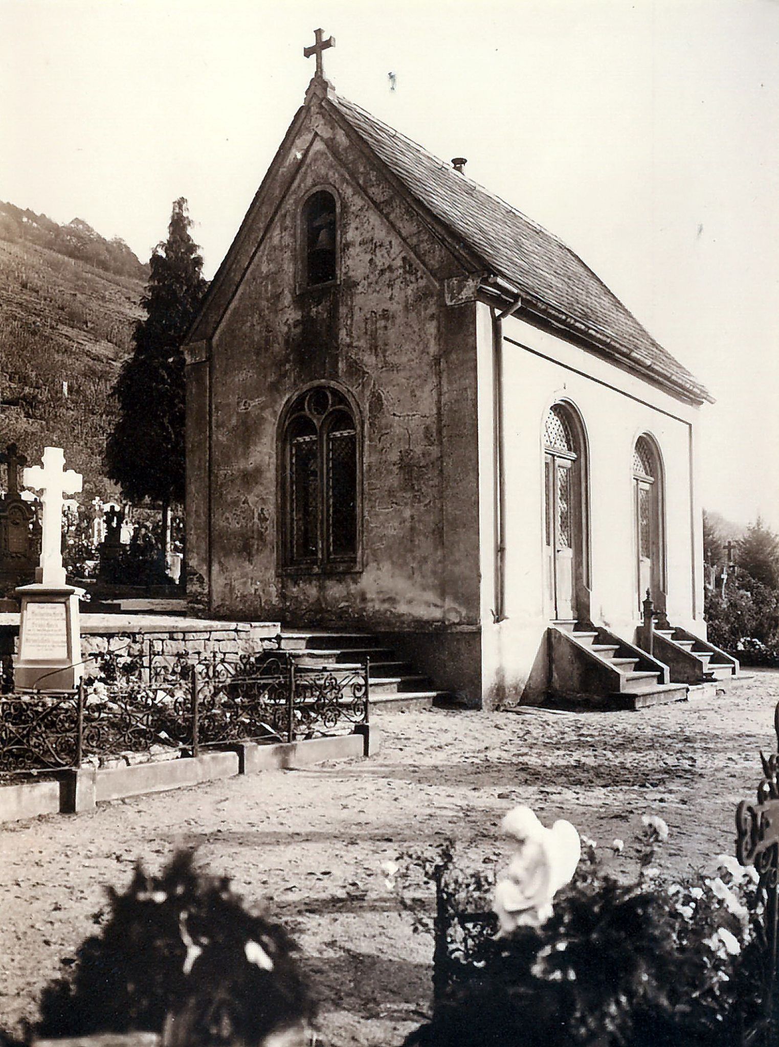 Das ehem. Leichenhaus des Klingenberger Friedhofs