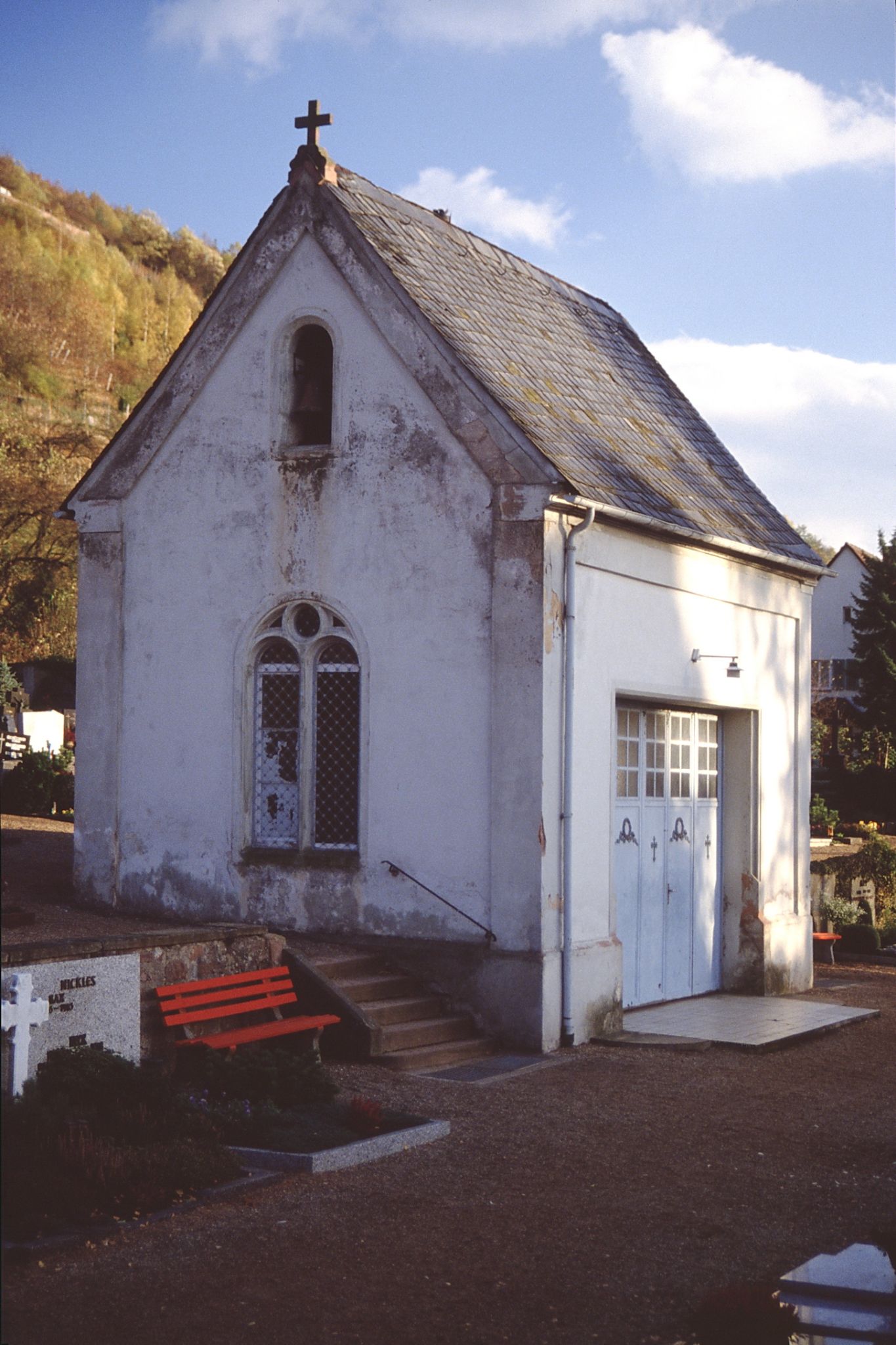 Das ehemalige Leichenhaus (Nord- und Westseite)