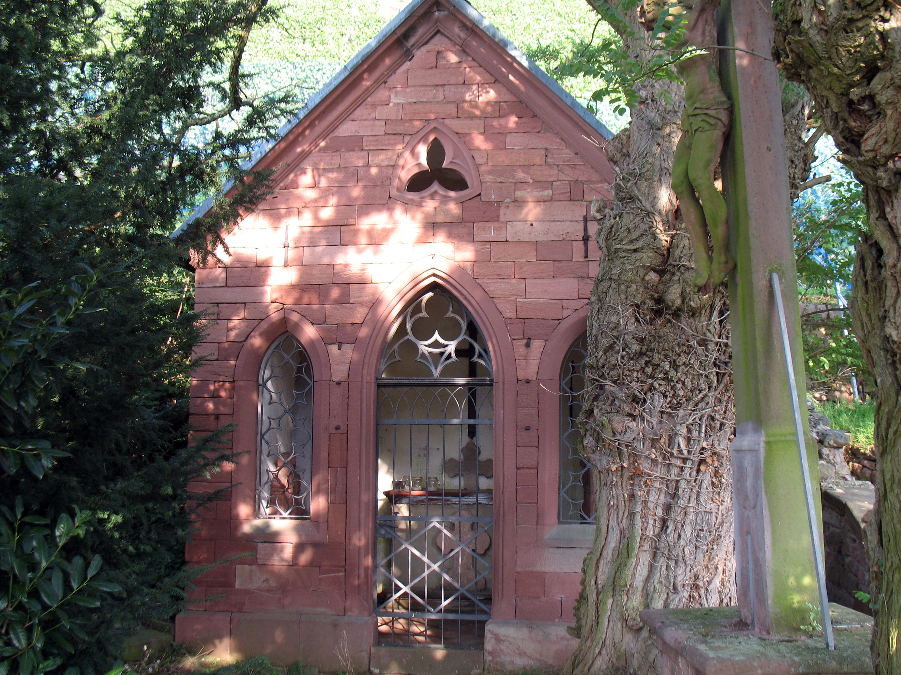 Die Grabkapelle im ehemaligen Kirchhof